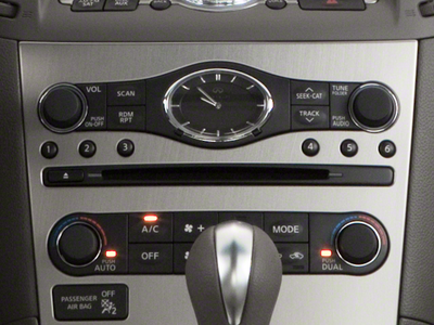 2010 INFINITI G37 Sedan x