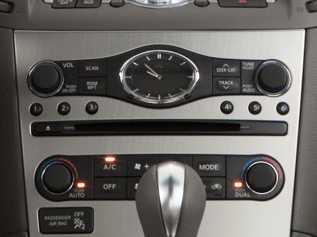 2010 INFINITI G37 Sedan x