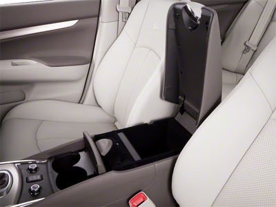 2010 INFINITI G37 Sedan x