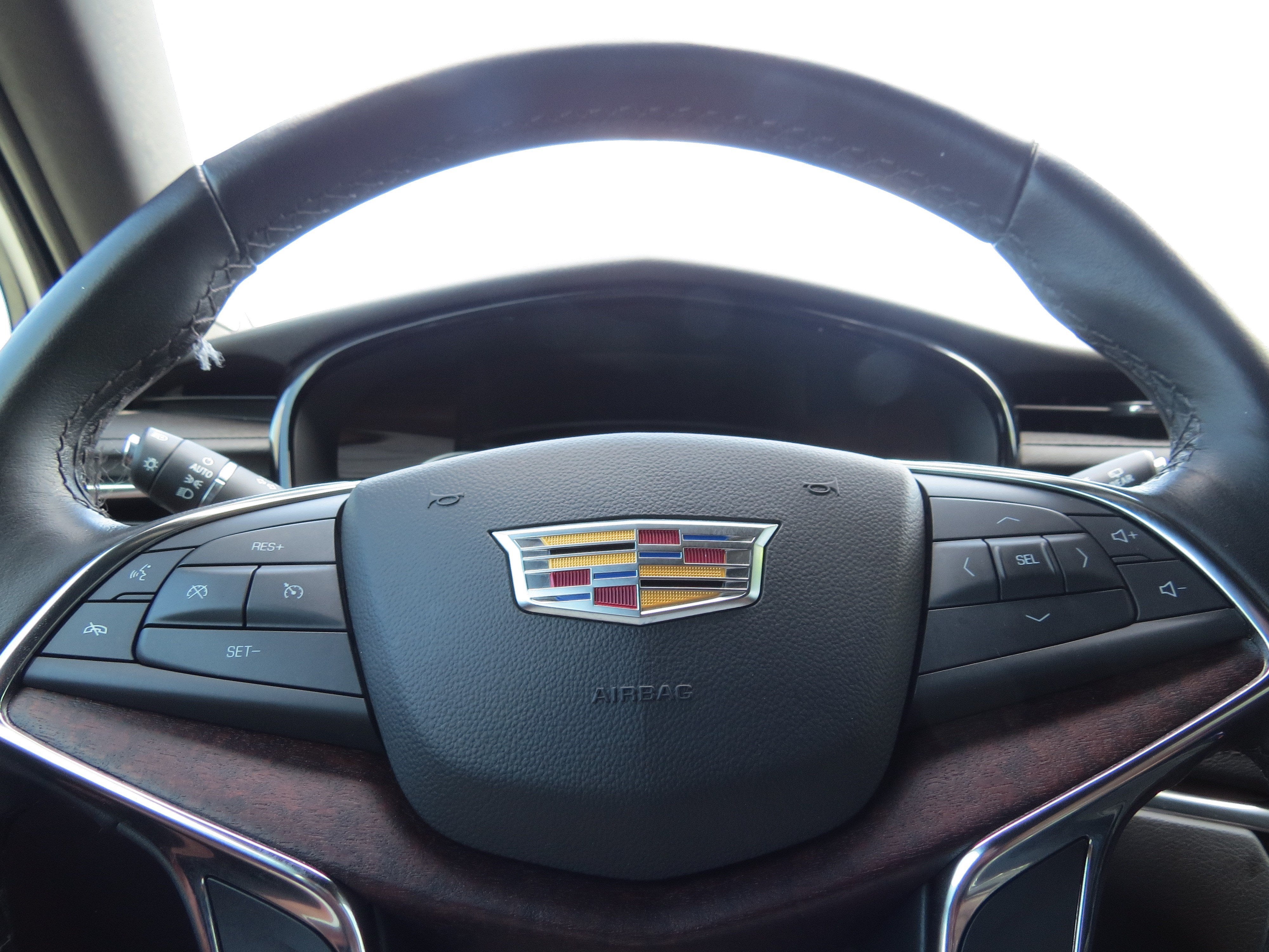 2023 Cadillac XT5 FWD Premium Luxury