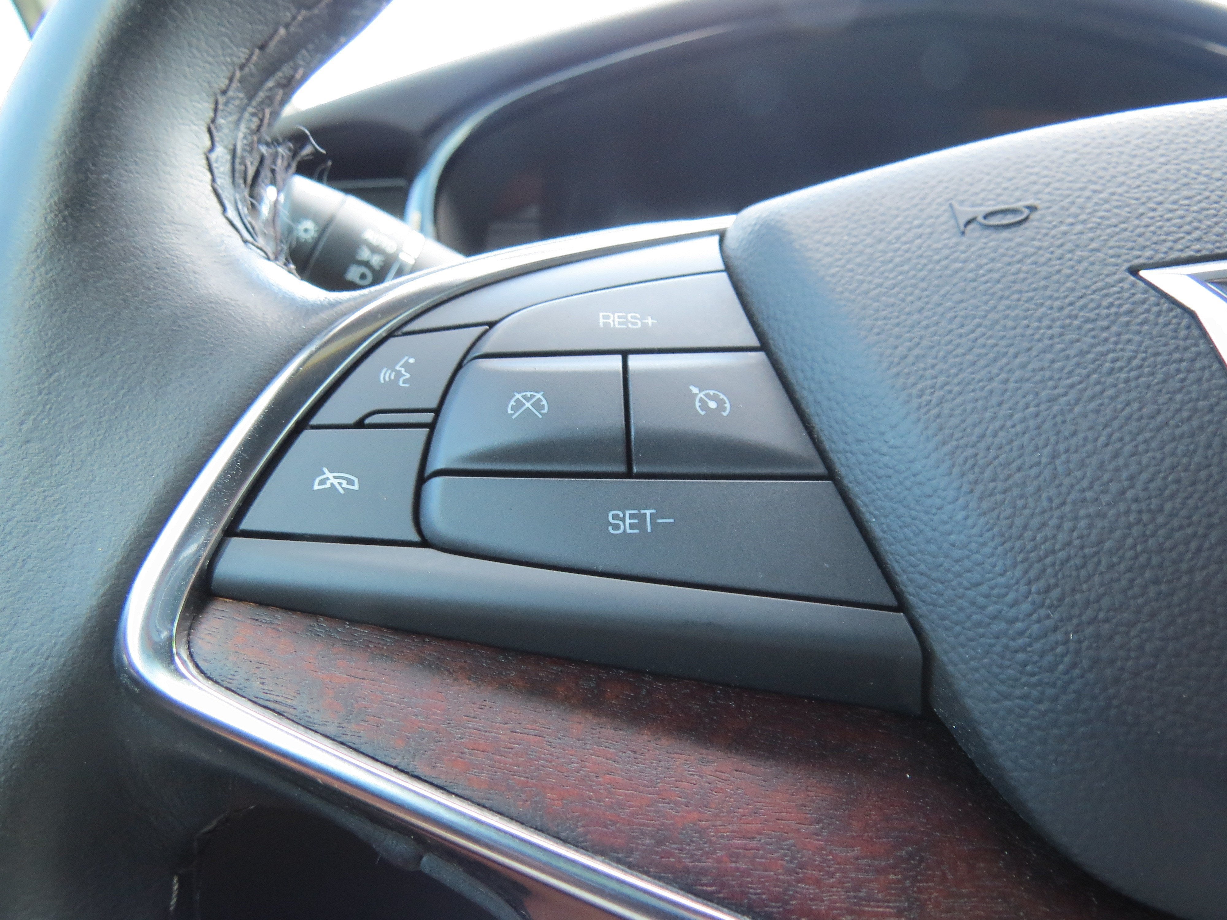 2023 Cadillac XT5 FWD Premium Luxury