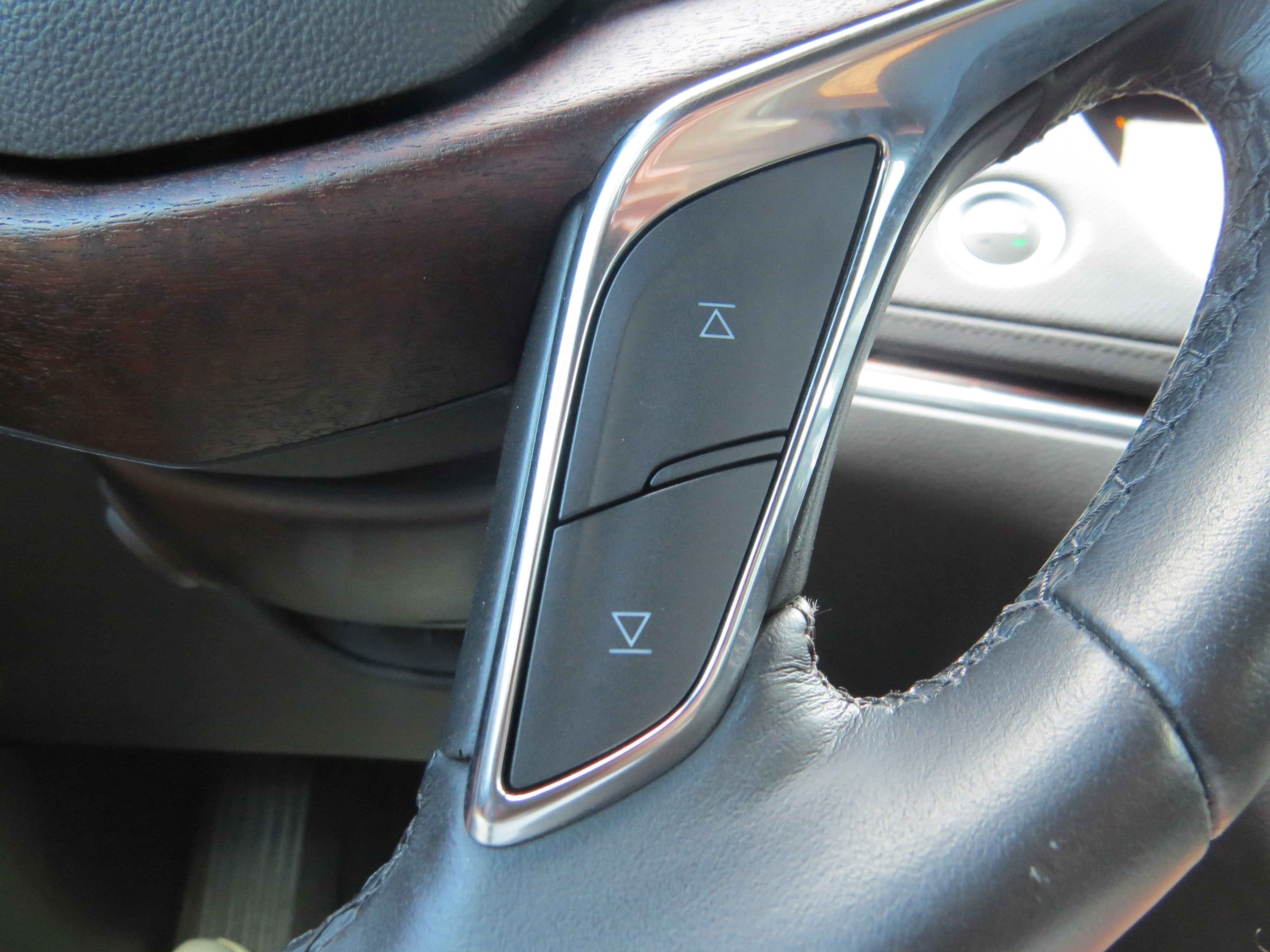 2023 Cadillac XT5 FWD Premium Luxury