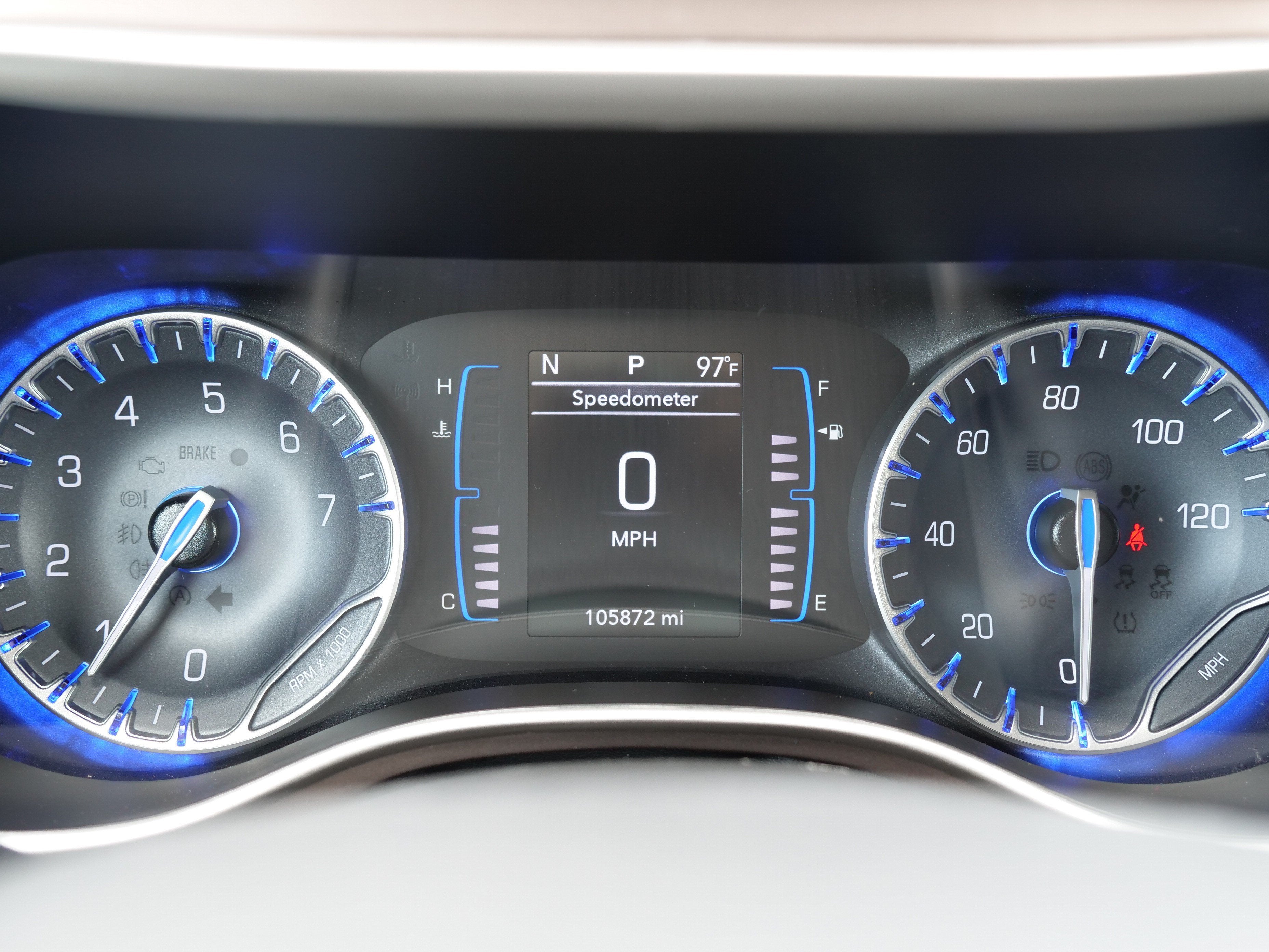2023 Chrysler Voyager LX