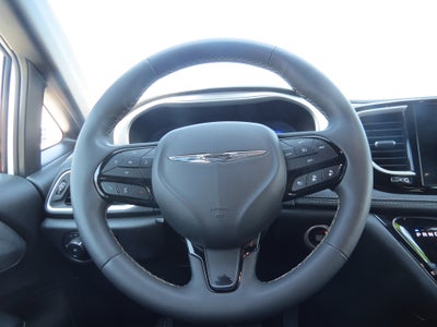 2023 Chrysler Pacifica Touring