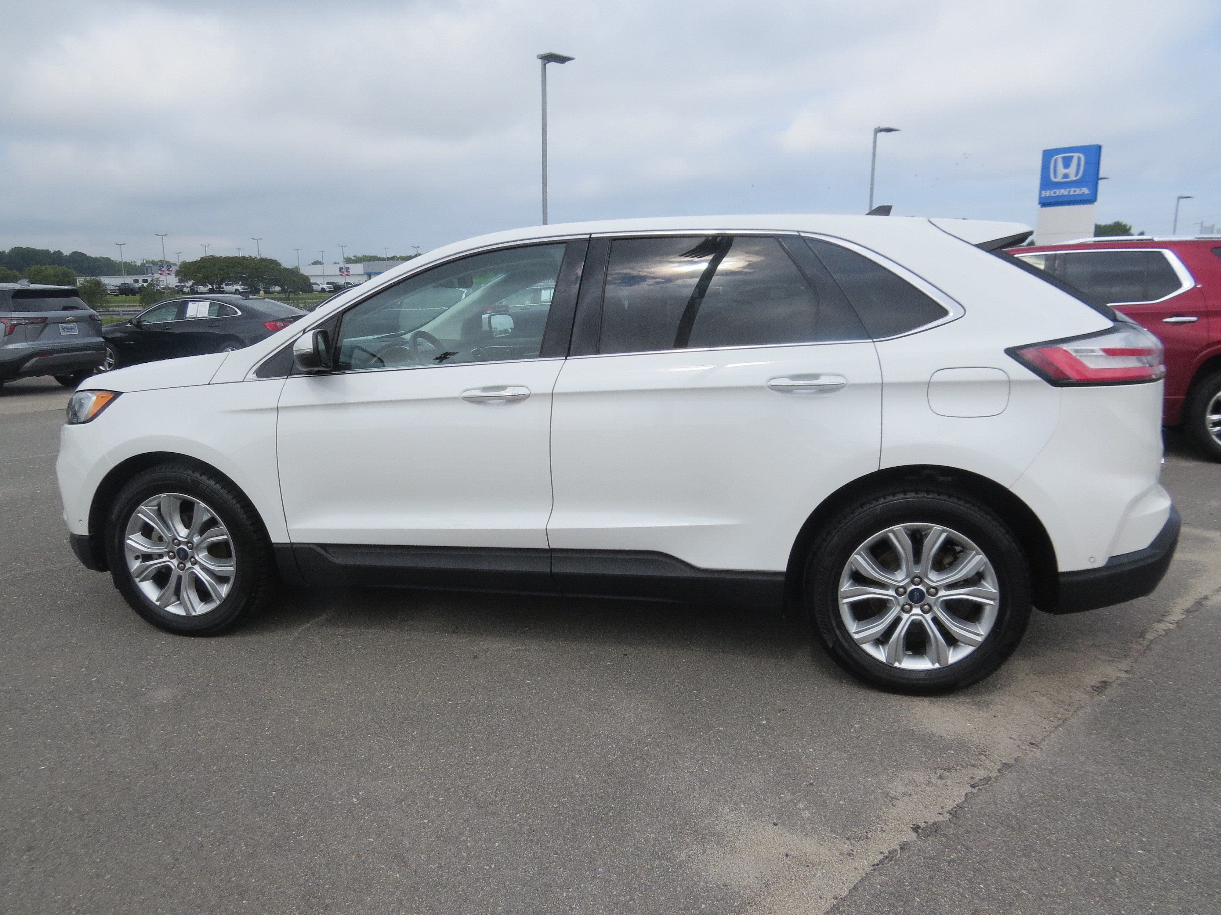 2020 Ford Edge Titanium