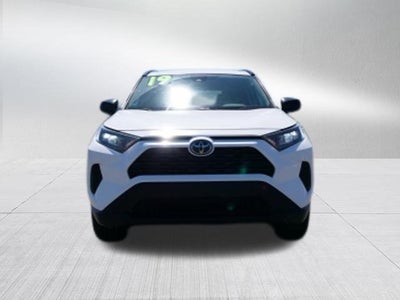 2019 Toyota RAV4 LE