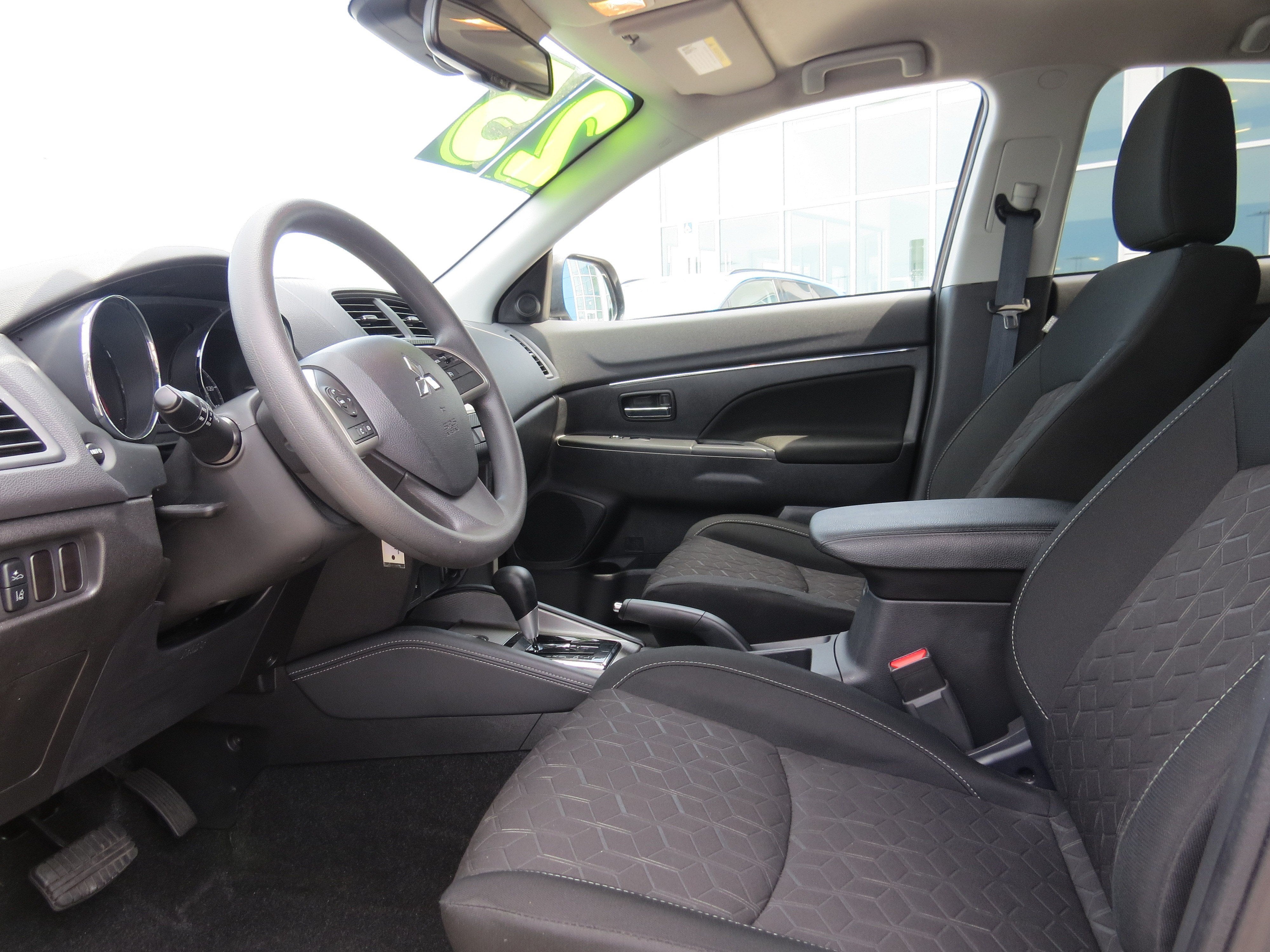 2025 Mitsubishi Outlander Sport ES