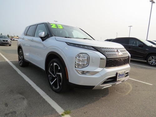 2023 Mitsubishi Outlander SE