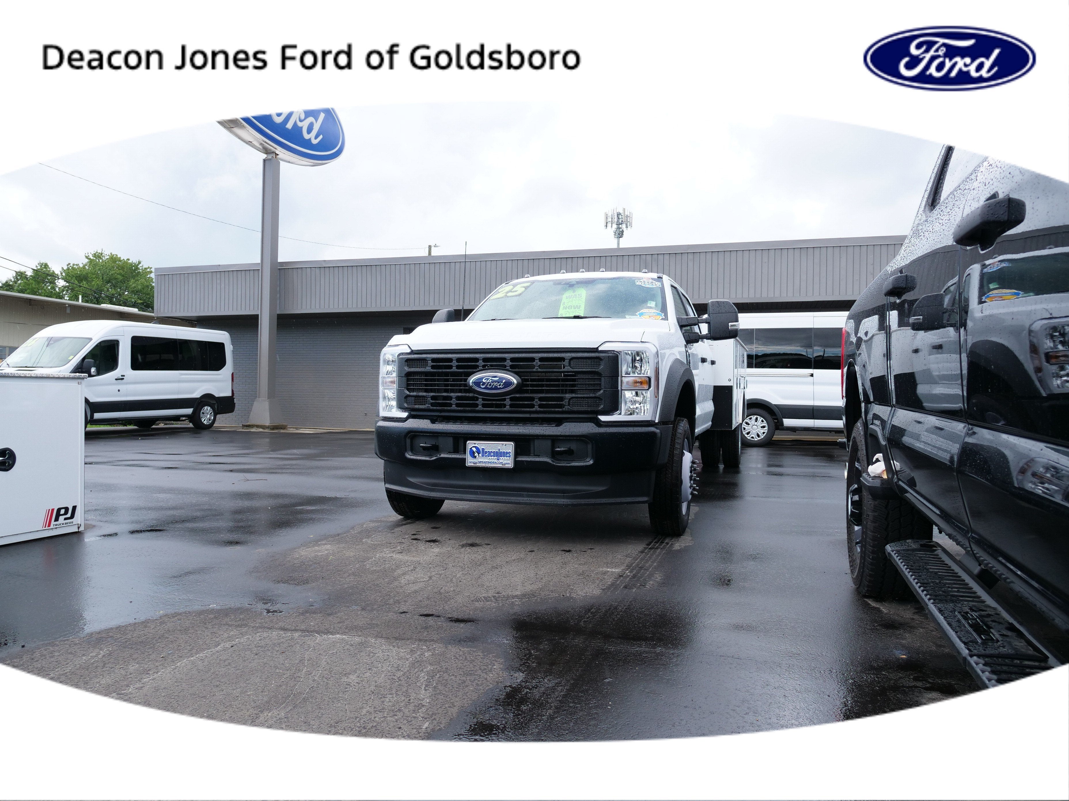 2025 Ford Super Duty F-450 DRW XL