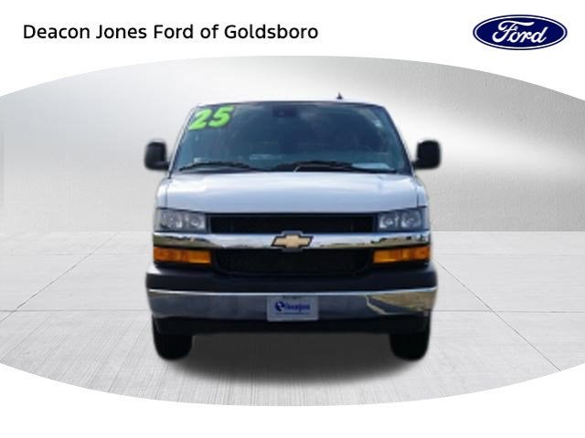 2025 Chevrolet Express Passenger LT