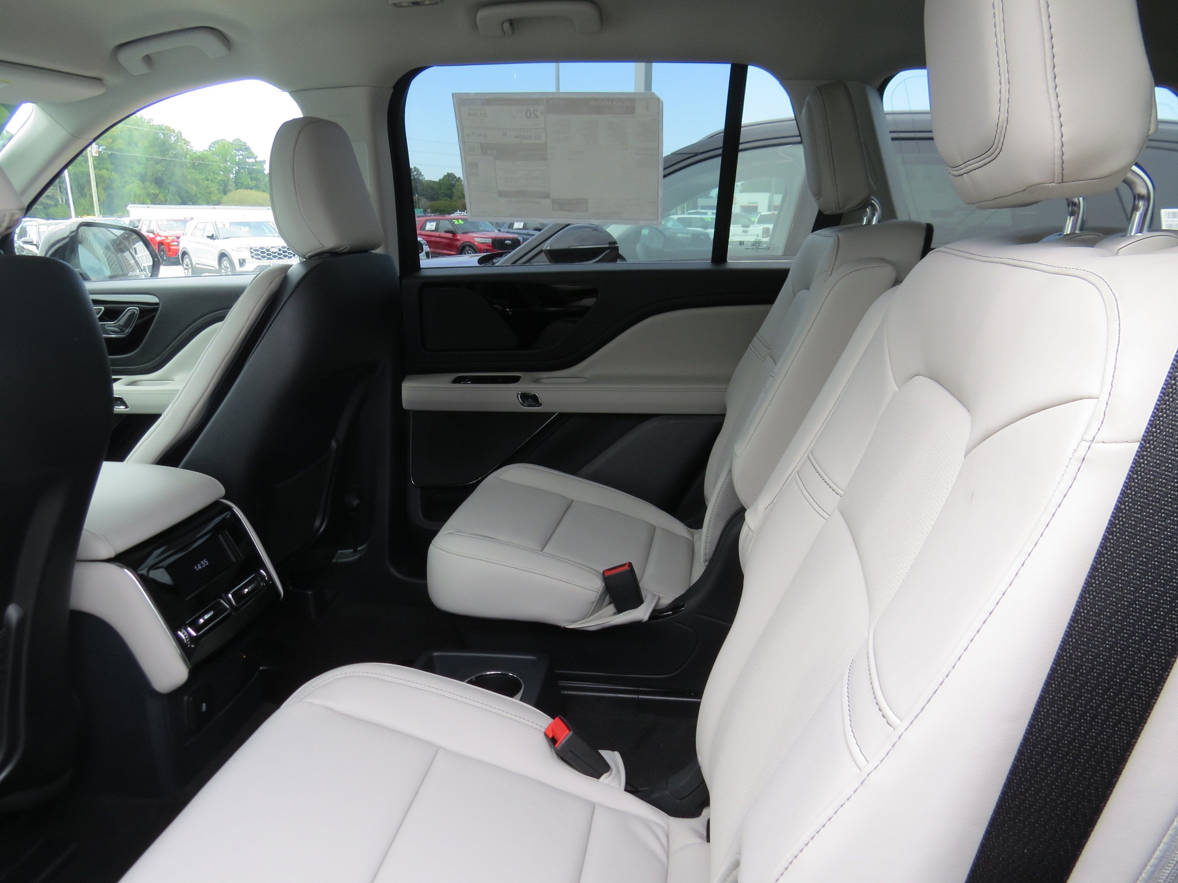 2027 Lincoln Aviator Premiere