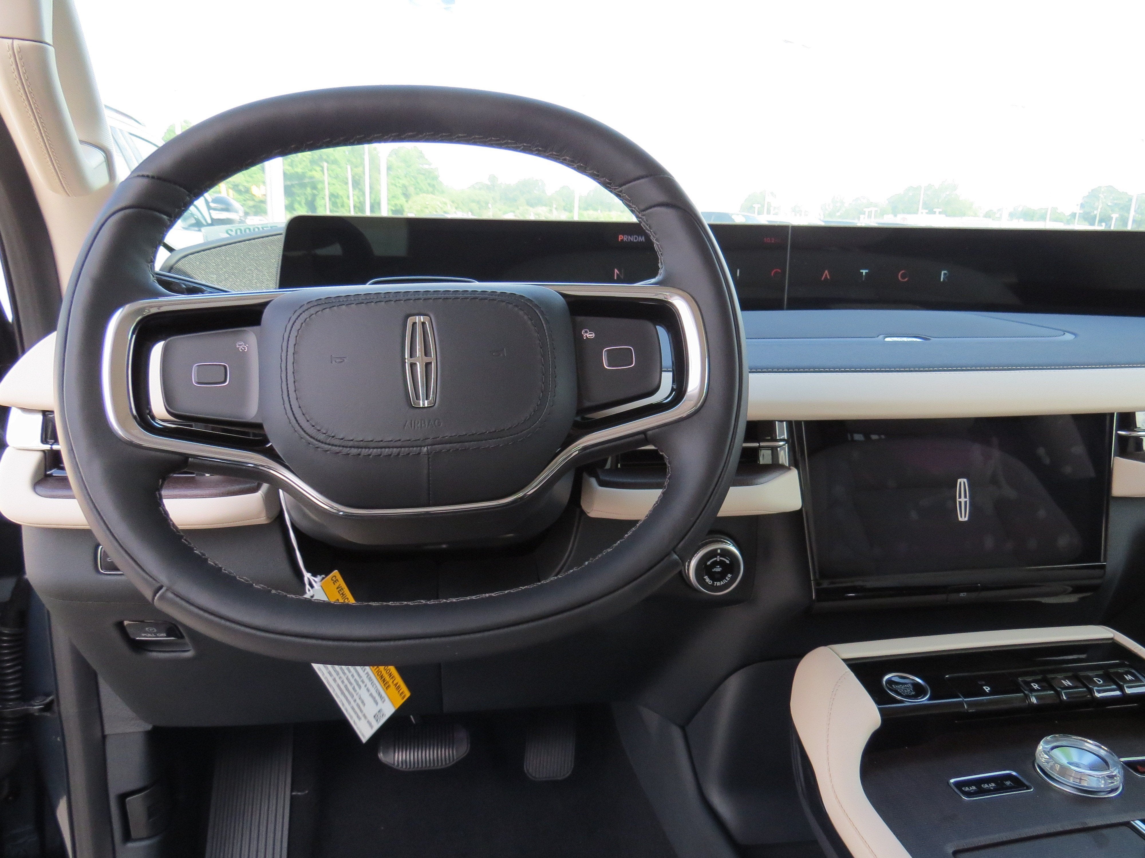 2027 Lincoln Navigator Reserve