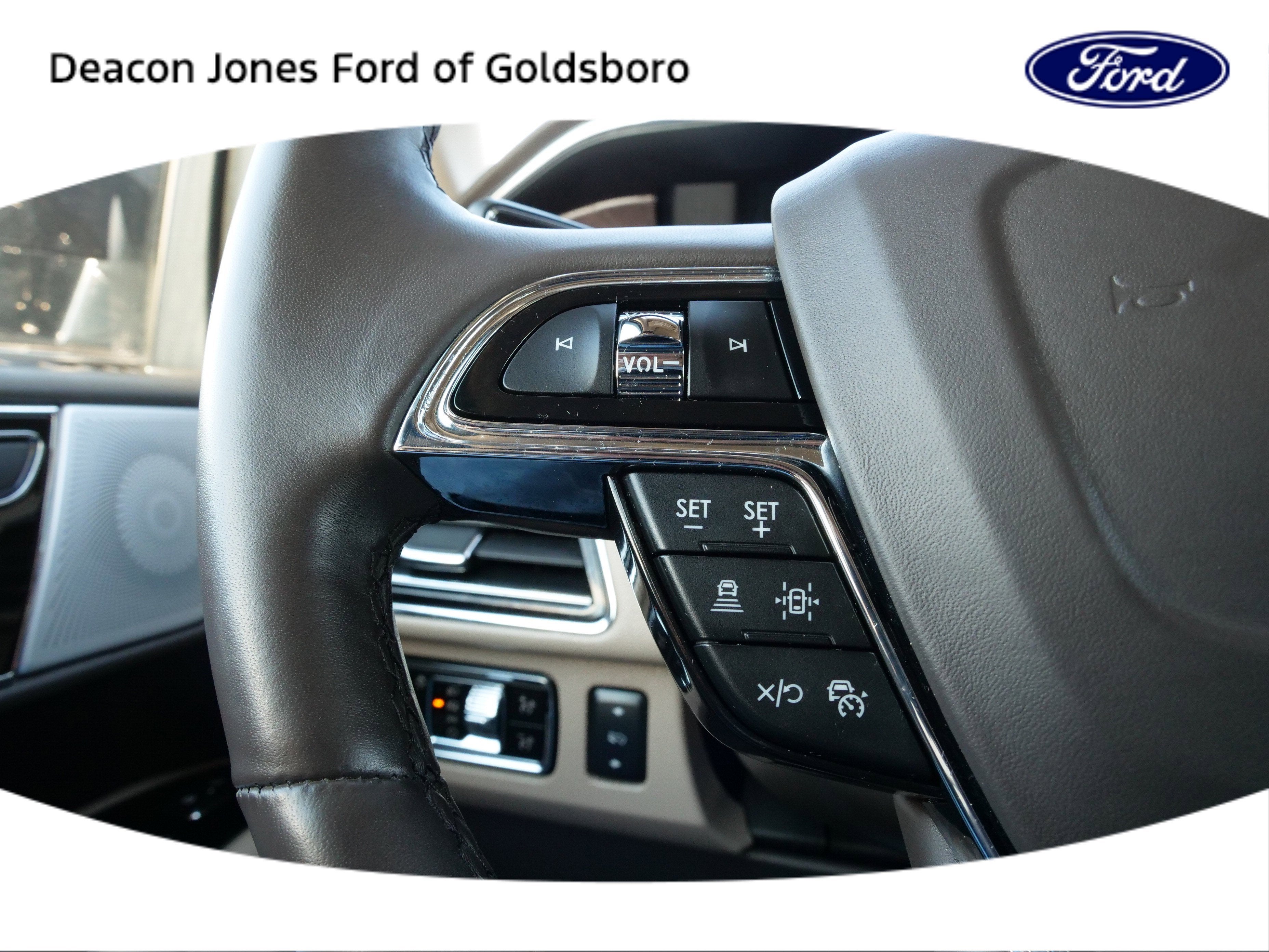 2024 Lincoln Navigator L Reserve