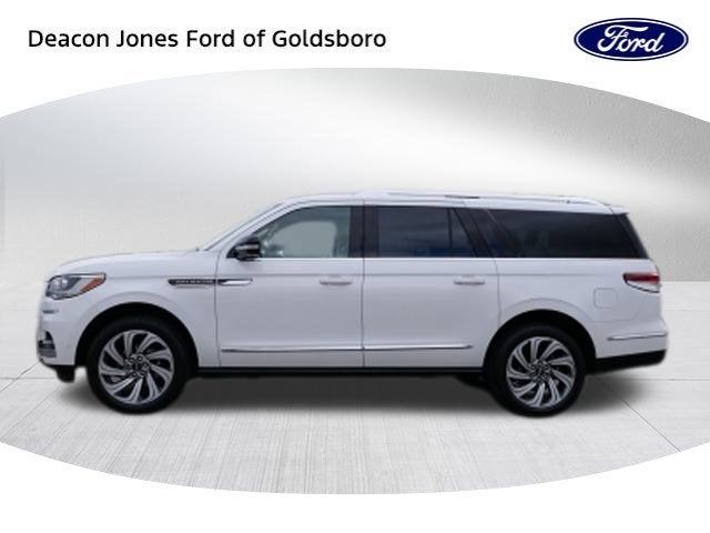2023 Lincoln Navigator L Reserve