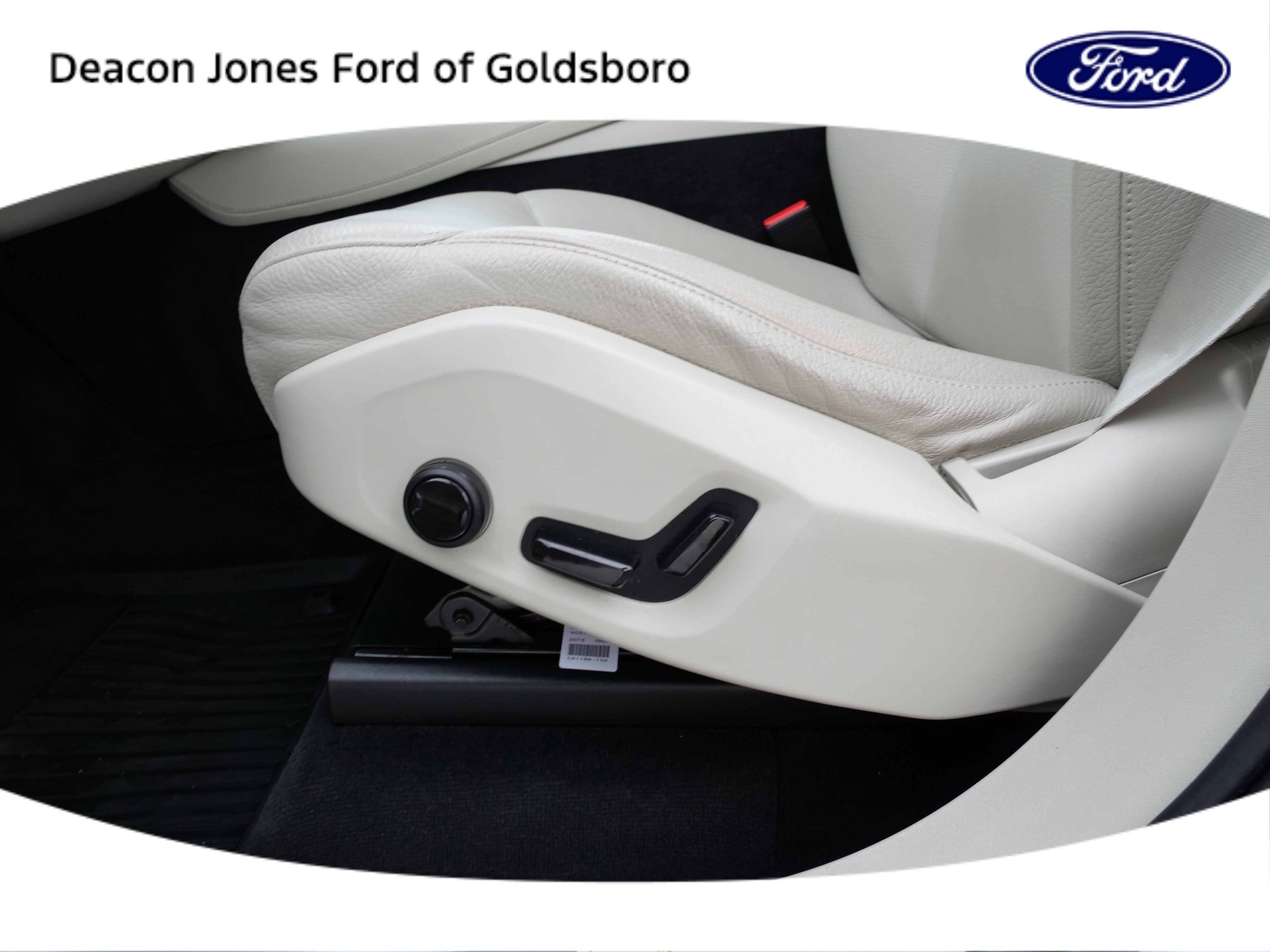 2021 Volvo XC90 Momentum