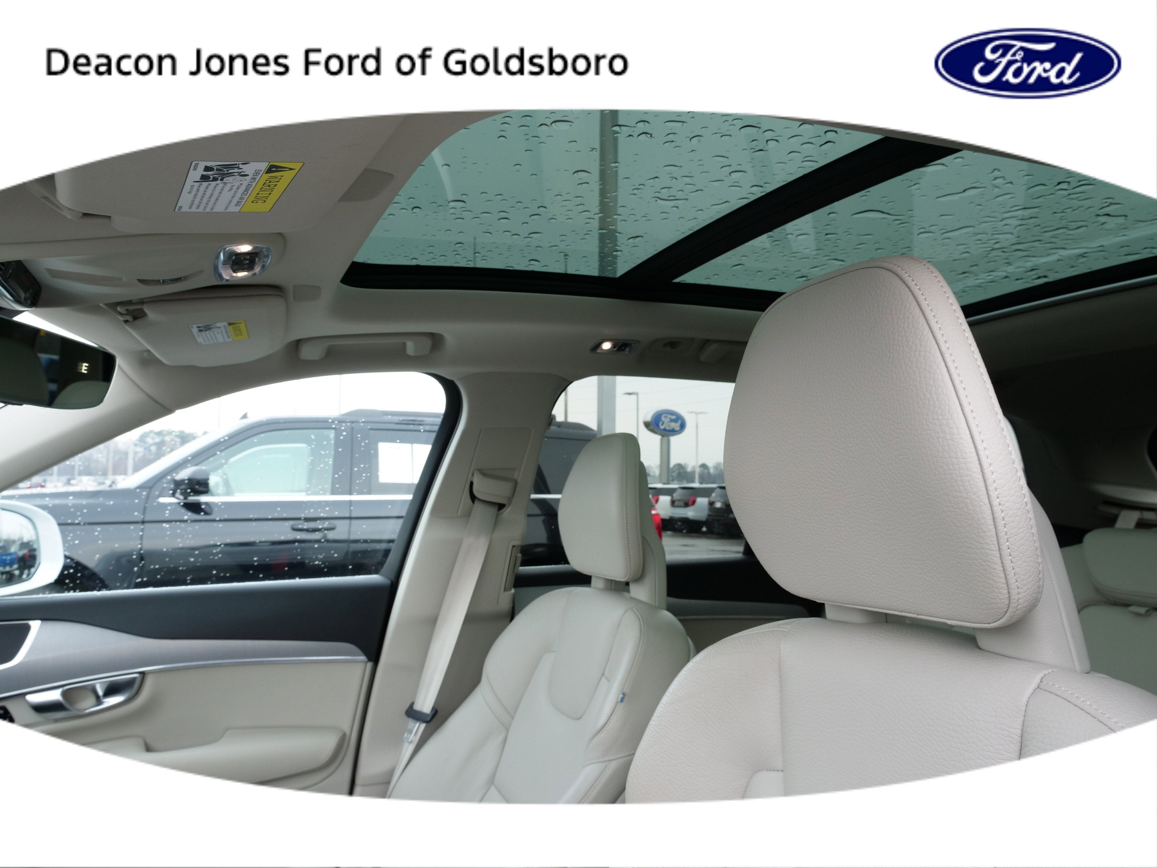 2021 Volvo XC90 Momentum