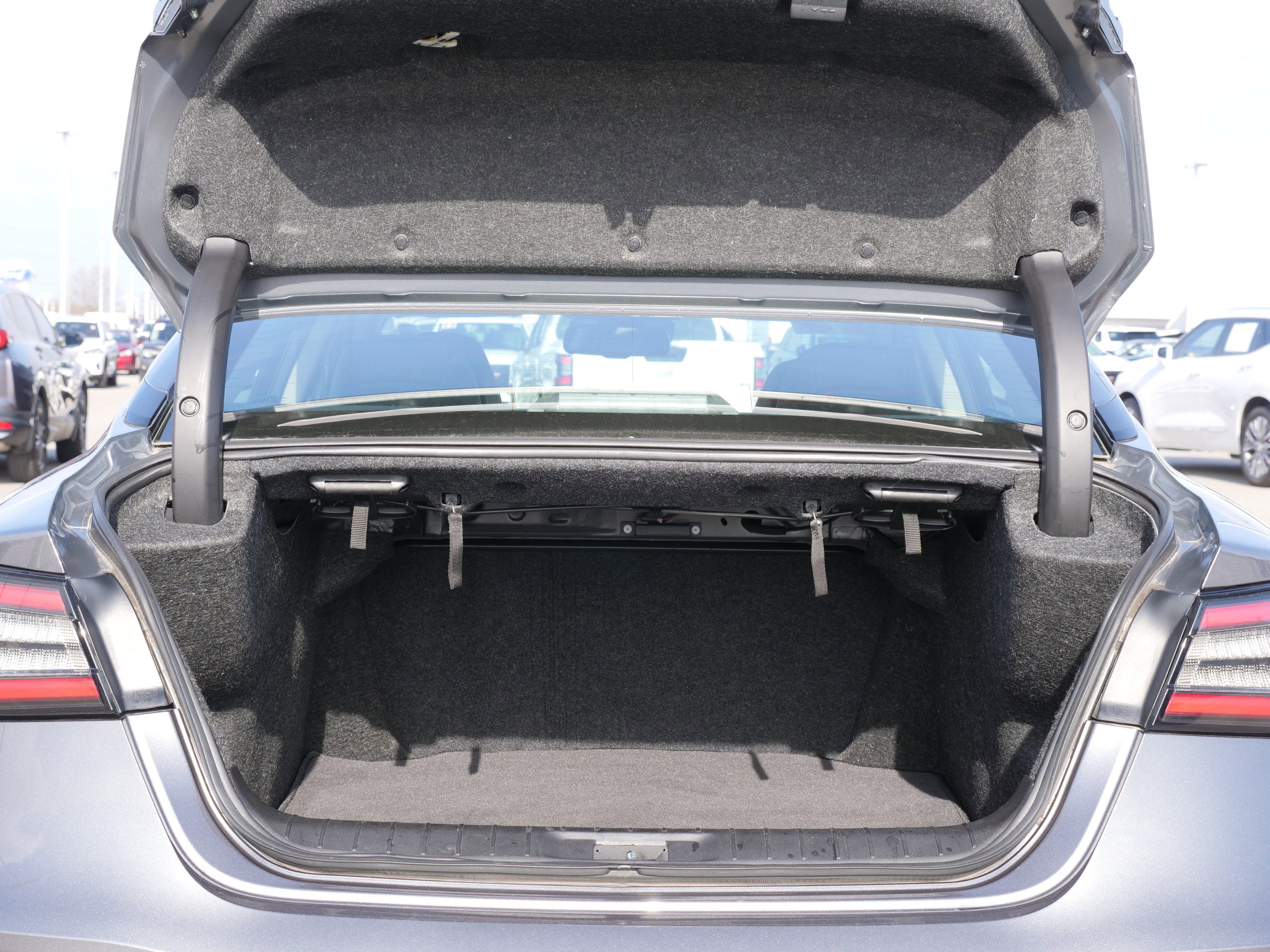 2023 Nissan Maxima SV