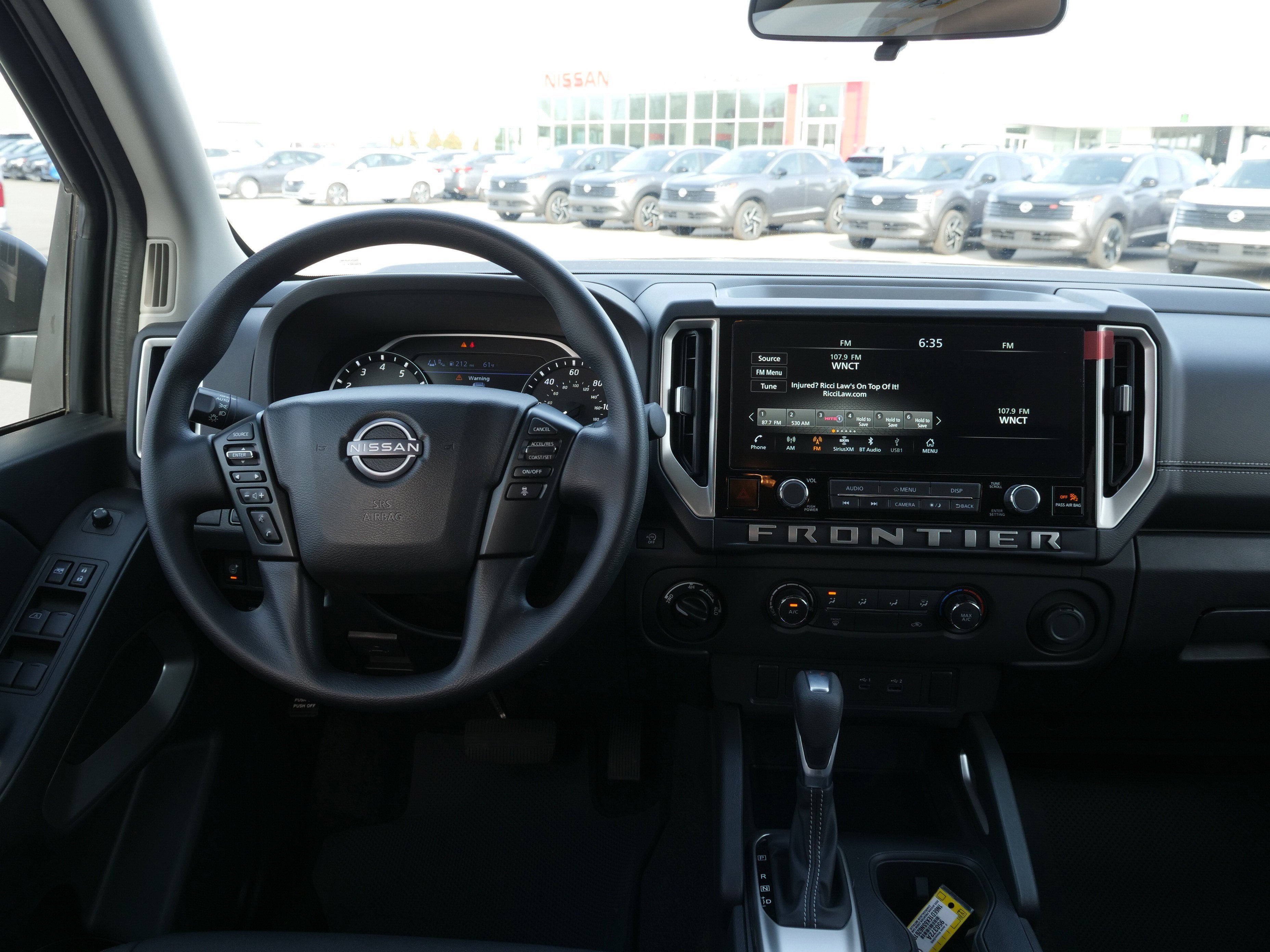 2025 Nissan Frontier SV
