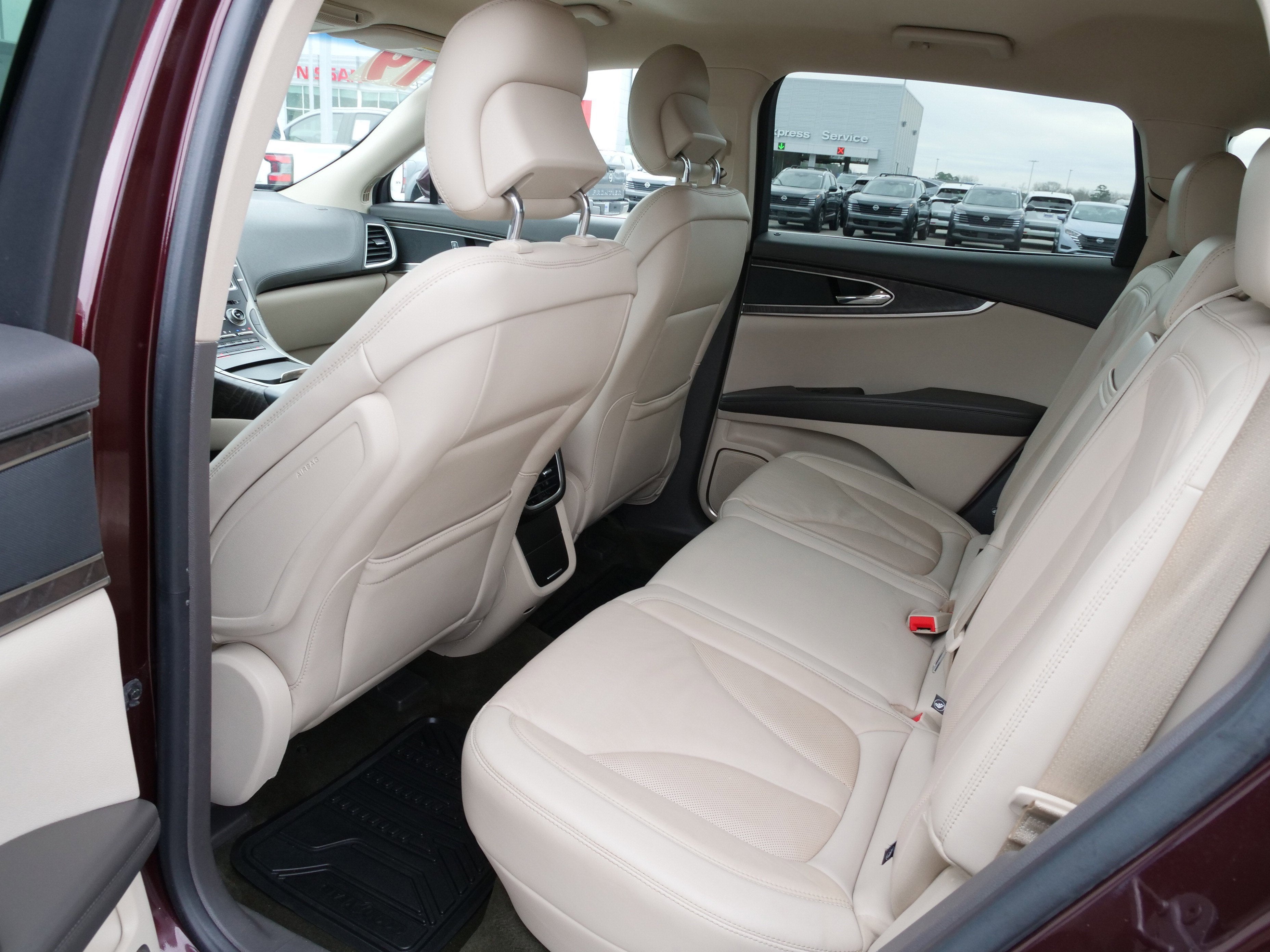 2019 Lincoln Nautilus Select