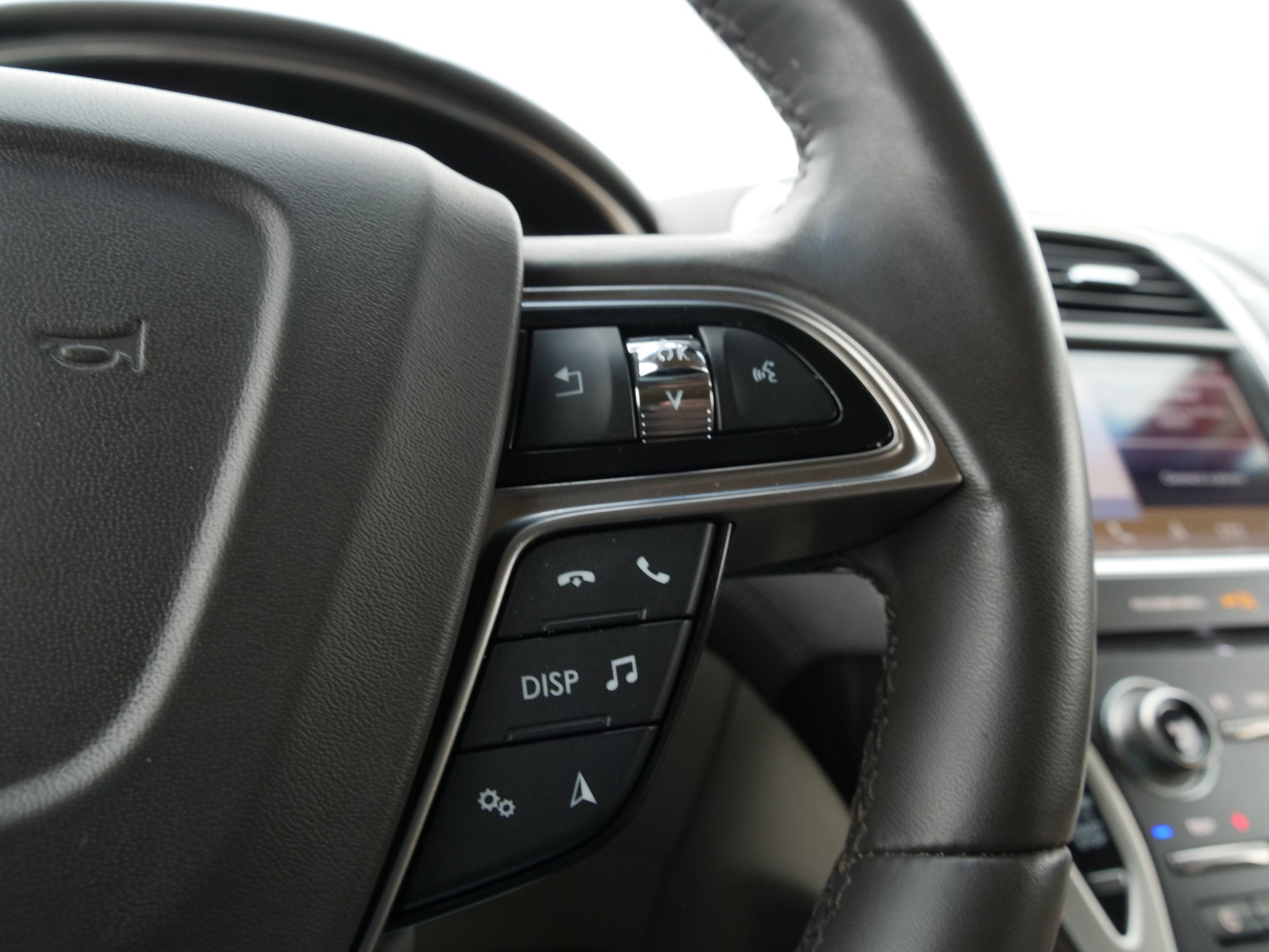 2019 Lincoln Nautilus Select