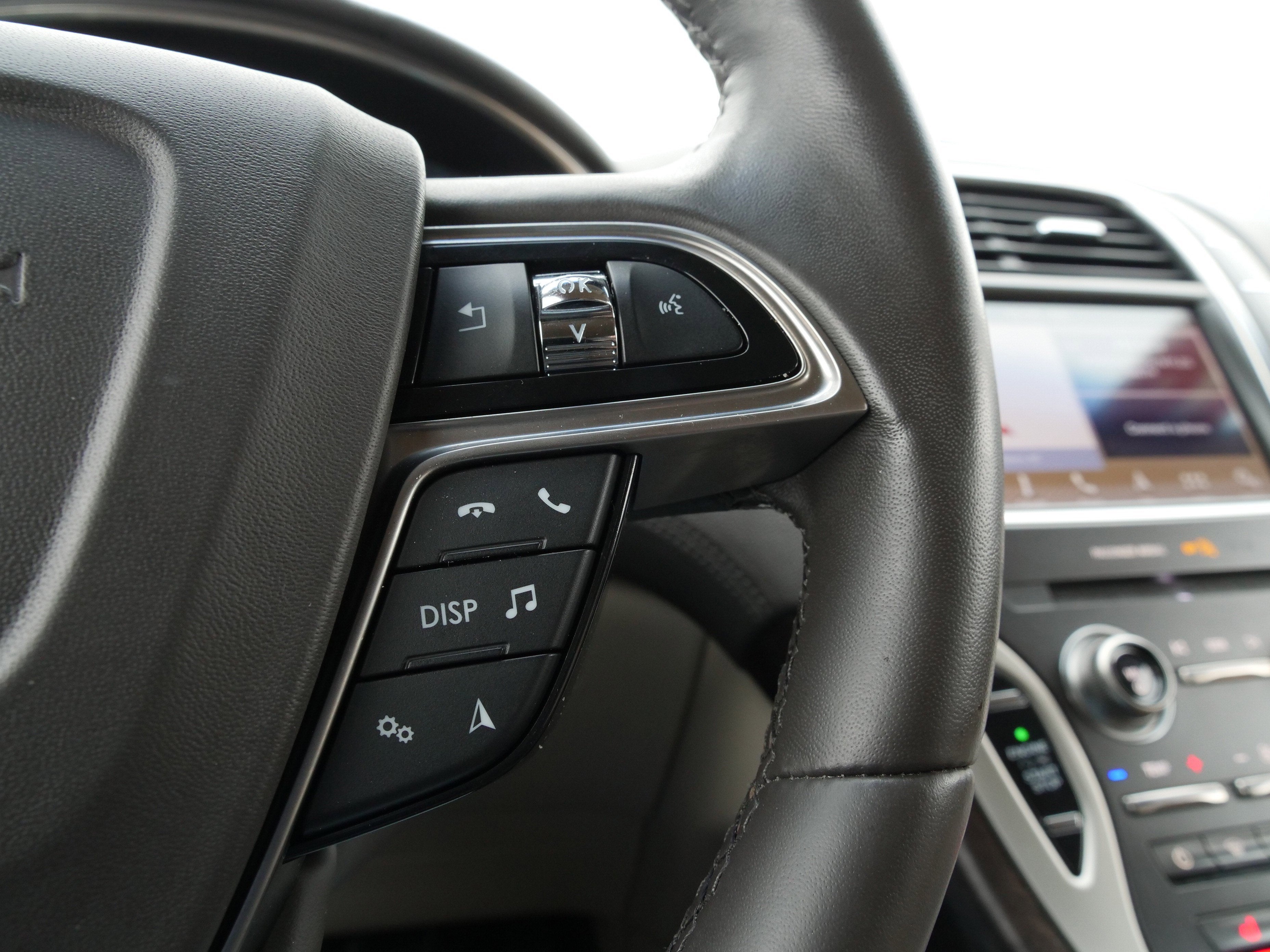 2019 Lincoln Nautilus Select