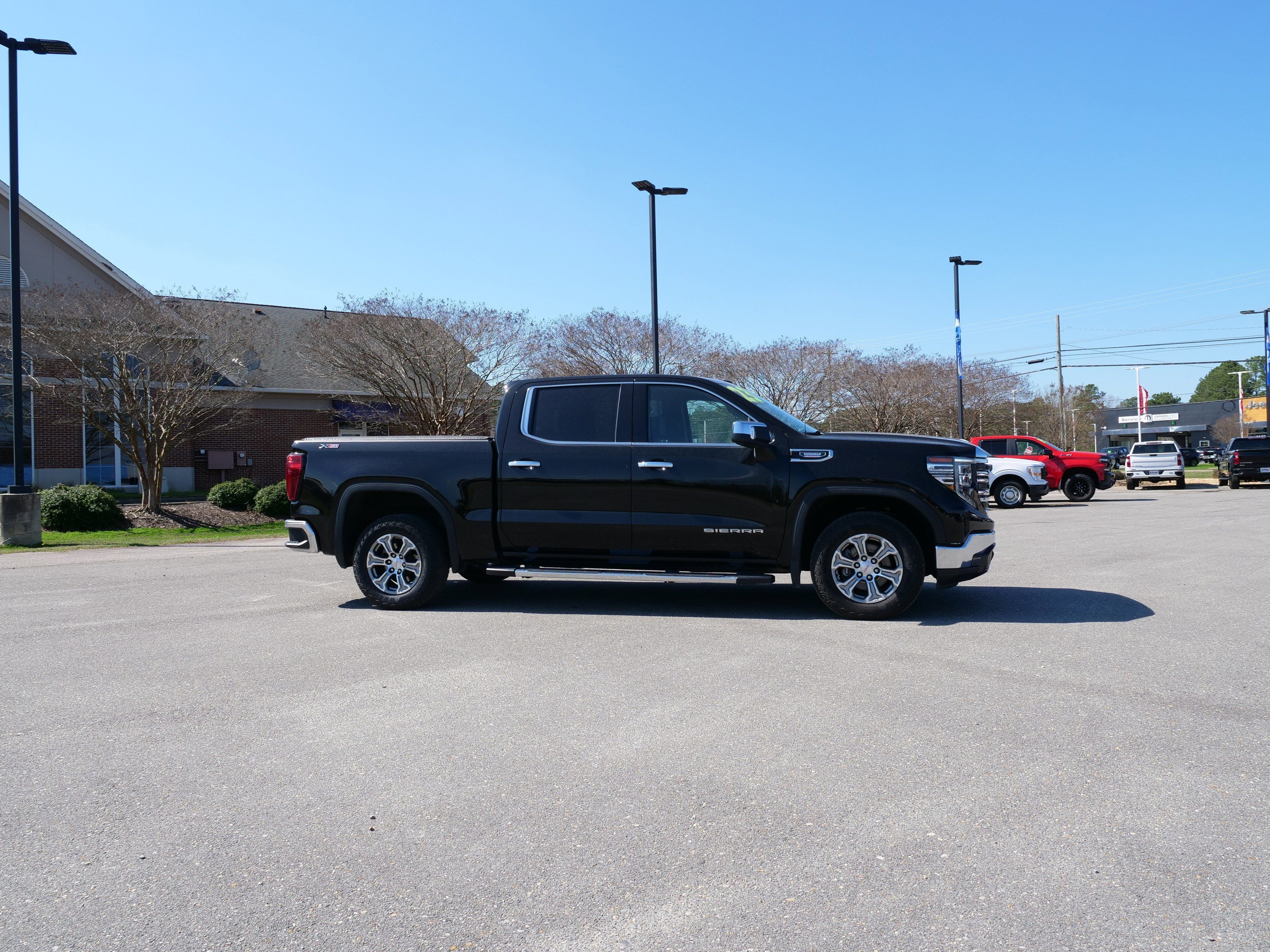 2023 GMC Sierra 1500 SLT