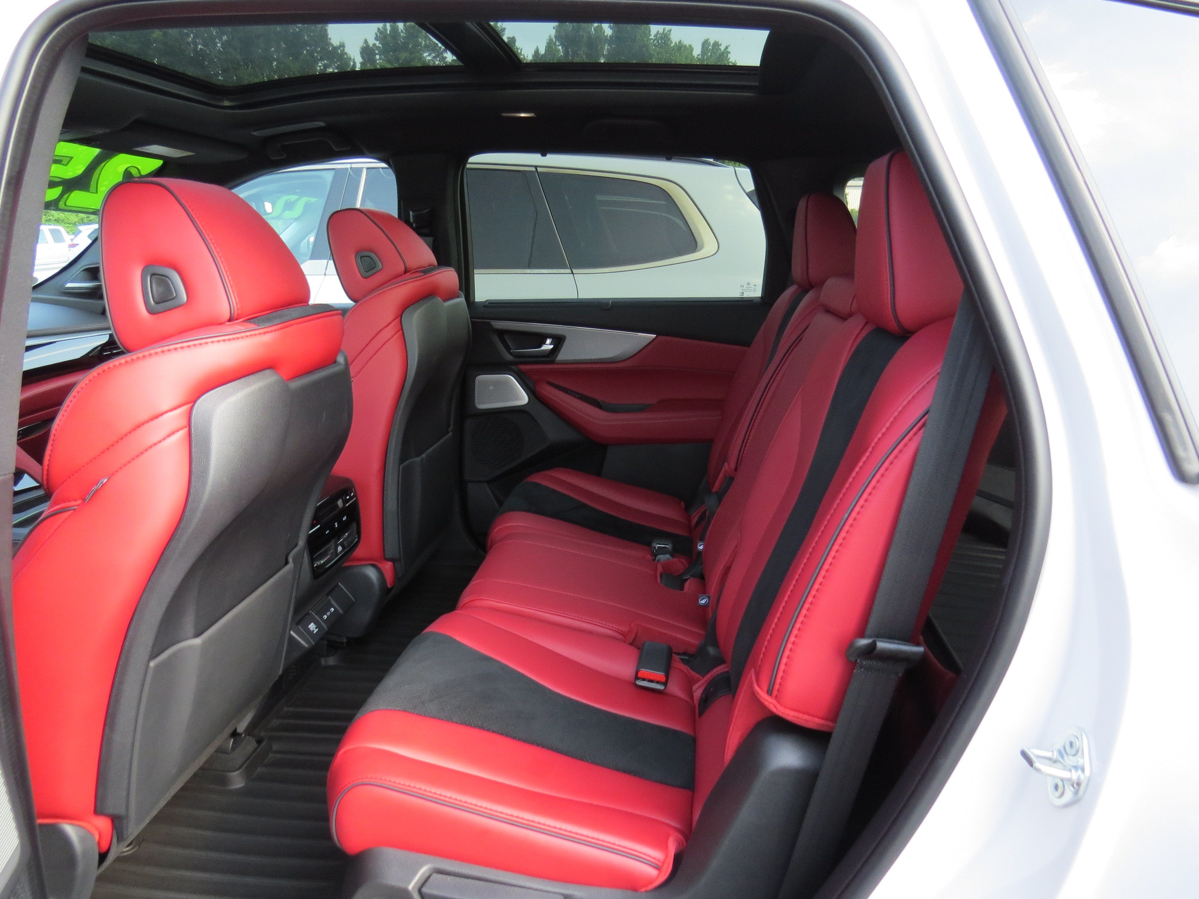 2025 Acura MDX w/A-Spec Package
