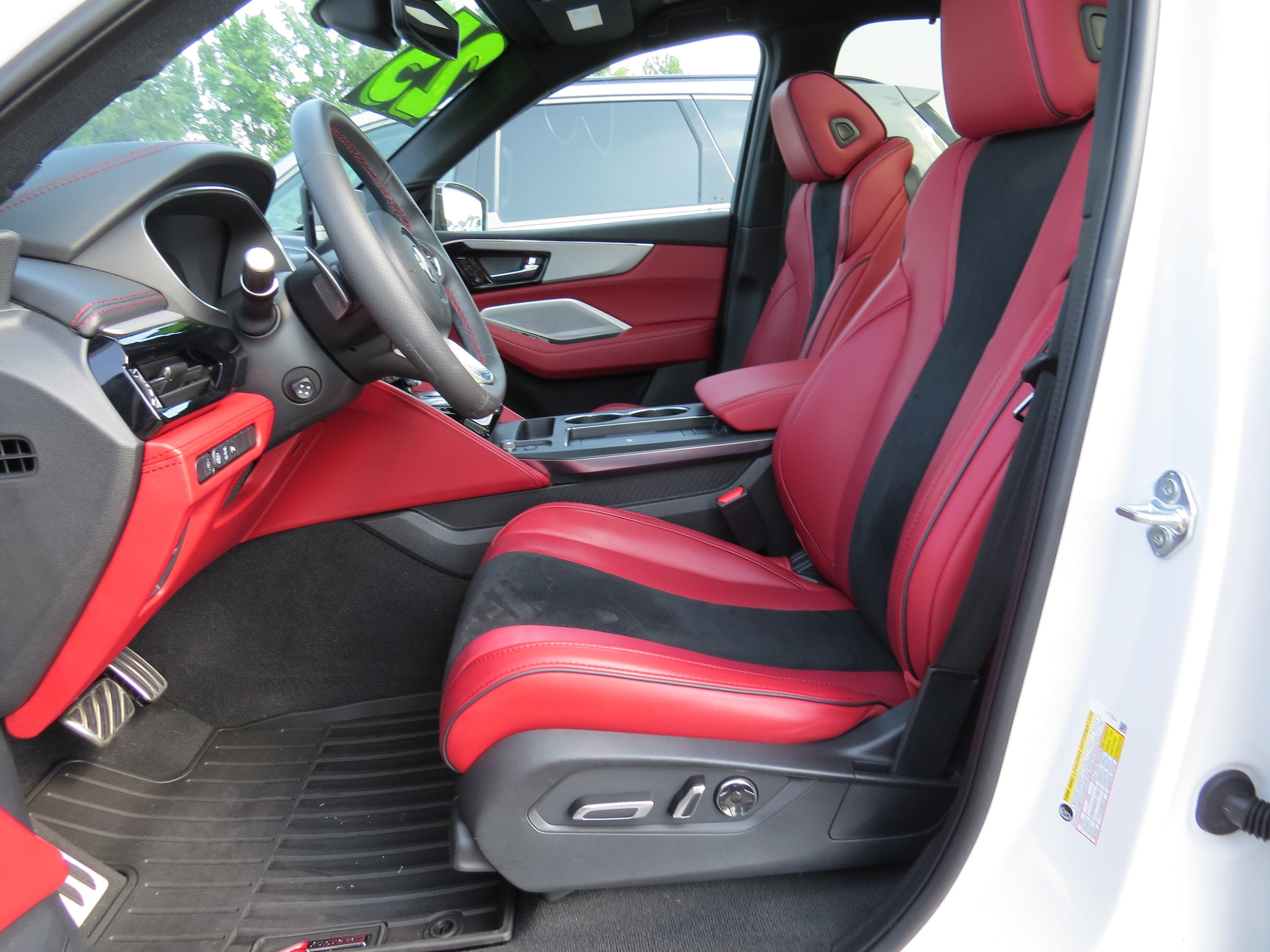 2025 Acura MDX w/A-Spec Package