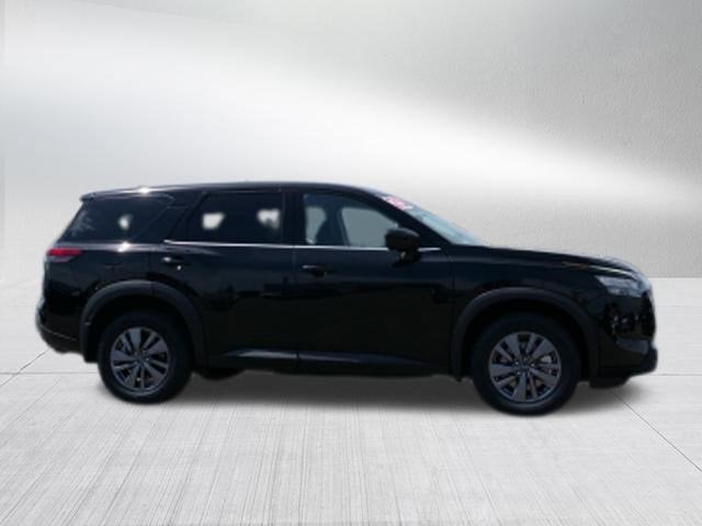 2025 Nissan Pathfinder S