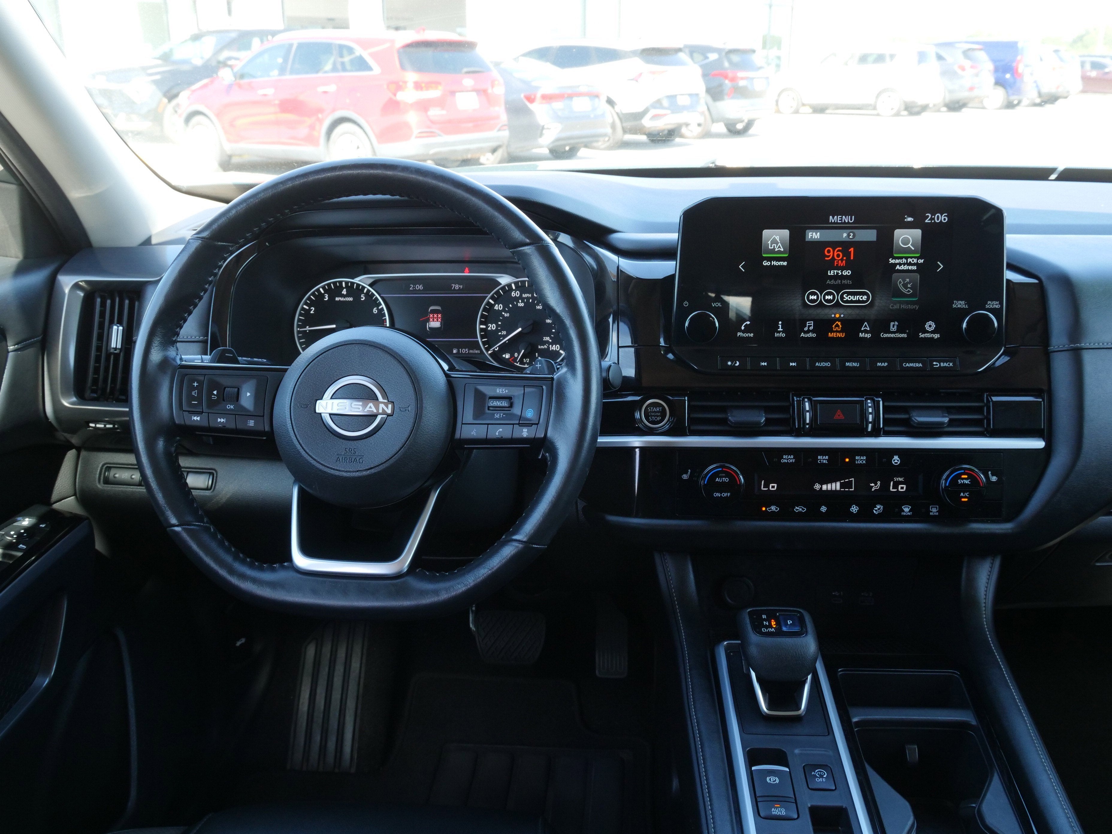 2022 Nissan Pathfinder SL