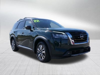 2022 Nissan Pathfinder SL