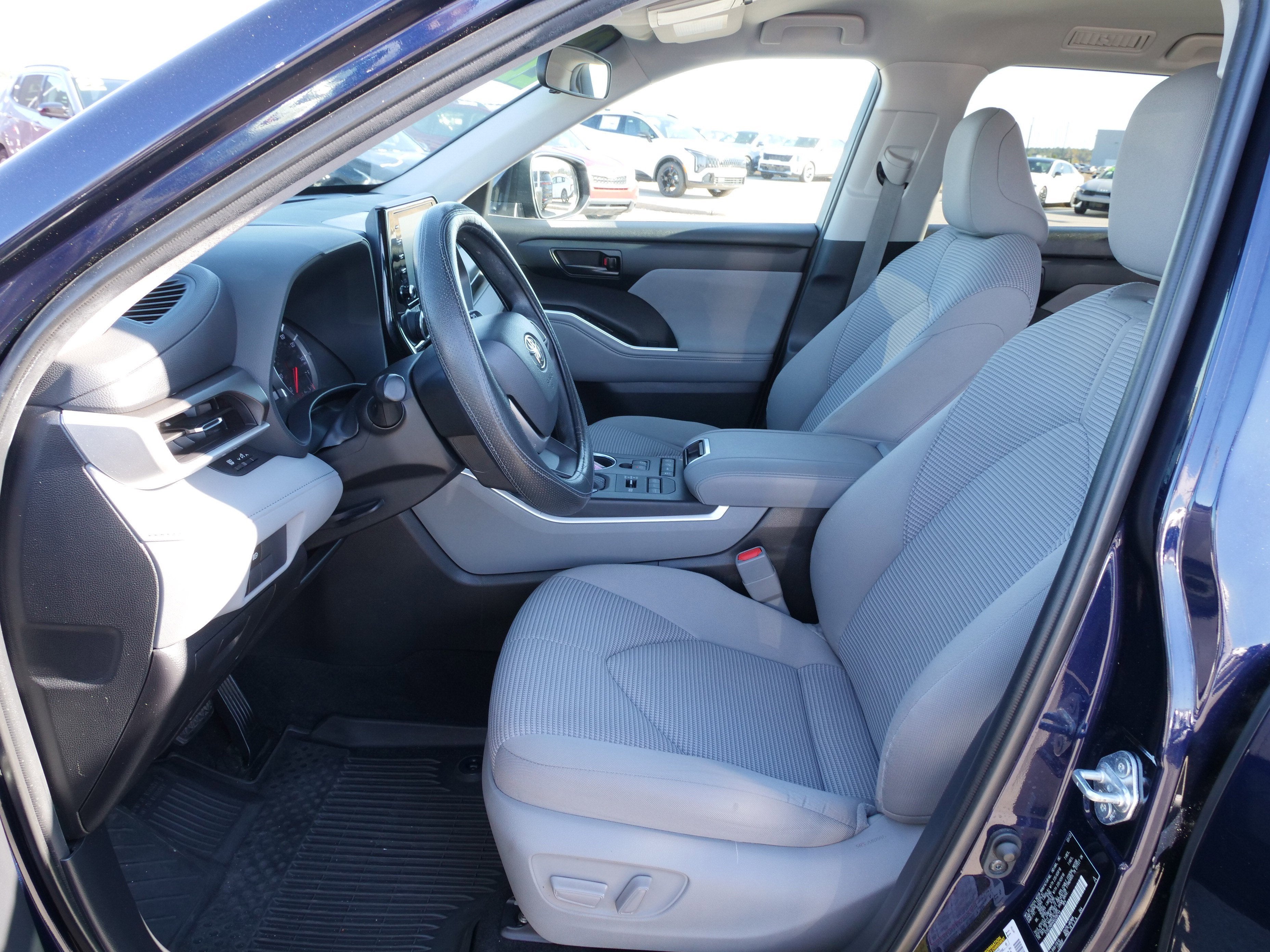 2022 Toyota Highlander L