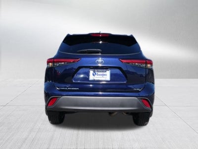 2022 Toyota Highlander L
