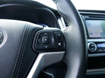 2016 Toyota Highlander Base