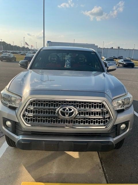 2017 Toyota Tacoma SR5