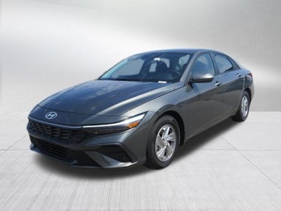 2025 Hyundai Elantra SE