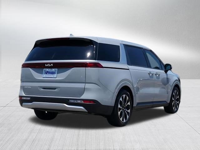 2024 Kia Carnival EX