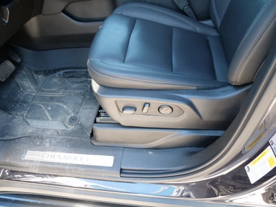 2025 Chevrolet Suburban LT