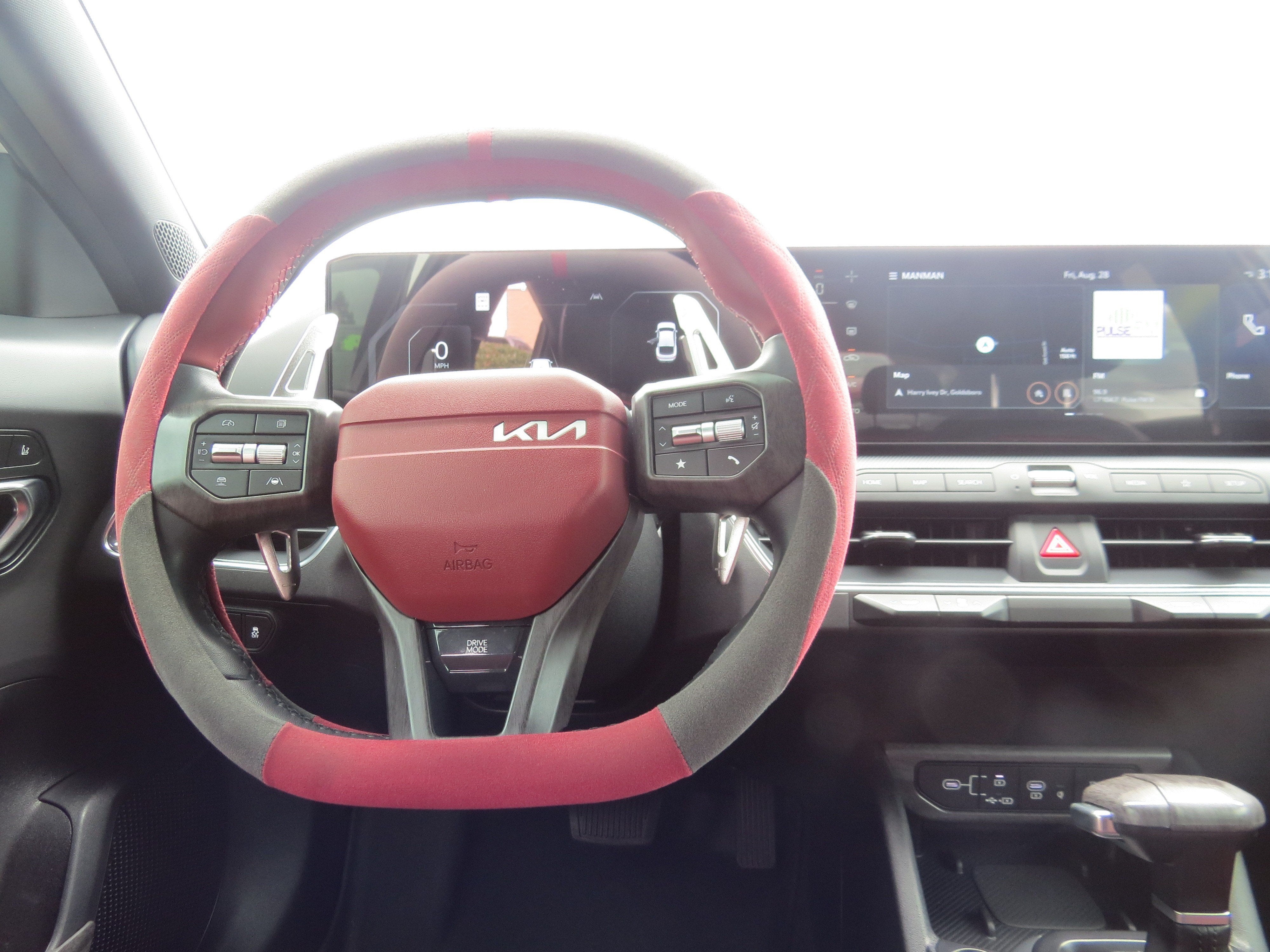 2025 Kia K4 GT-Line