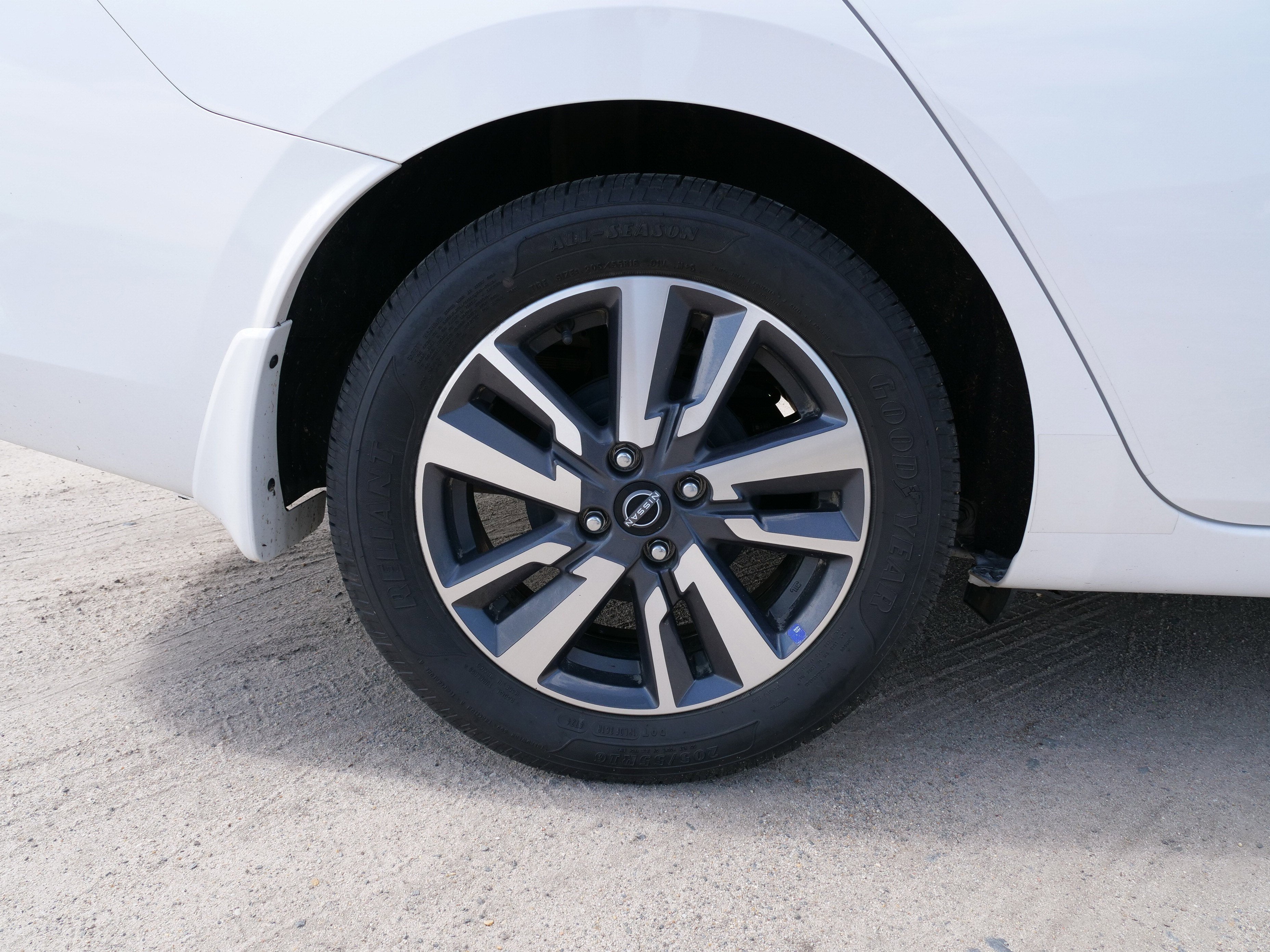 2024 Nissan Versa SV