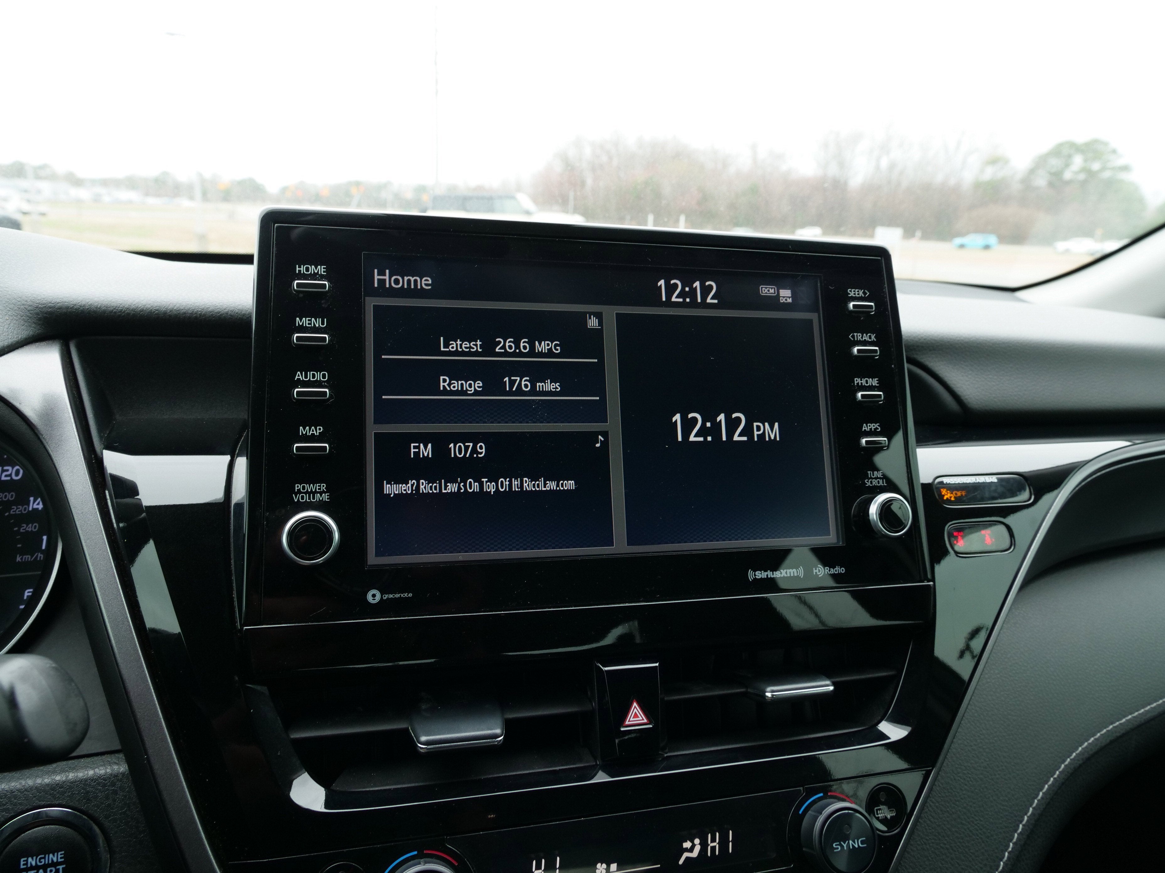 2022 Toyota Camry SE