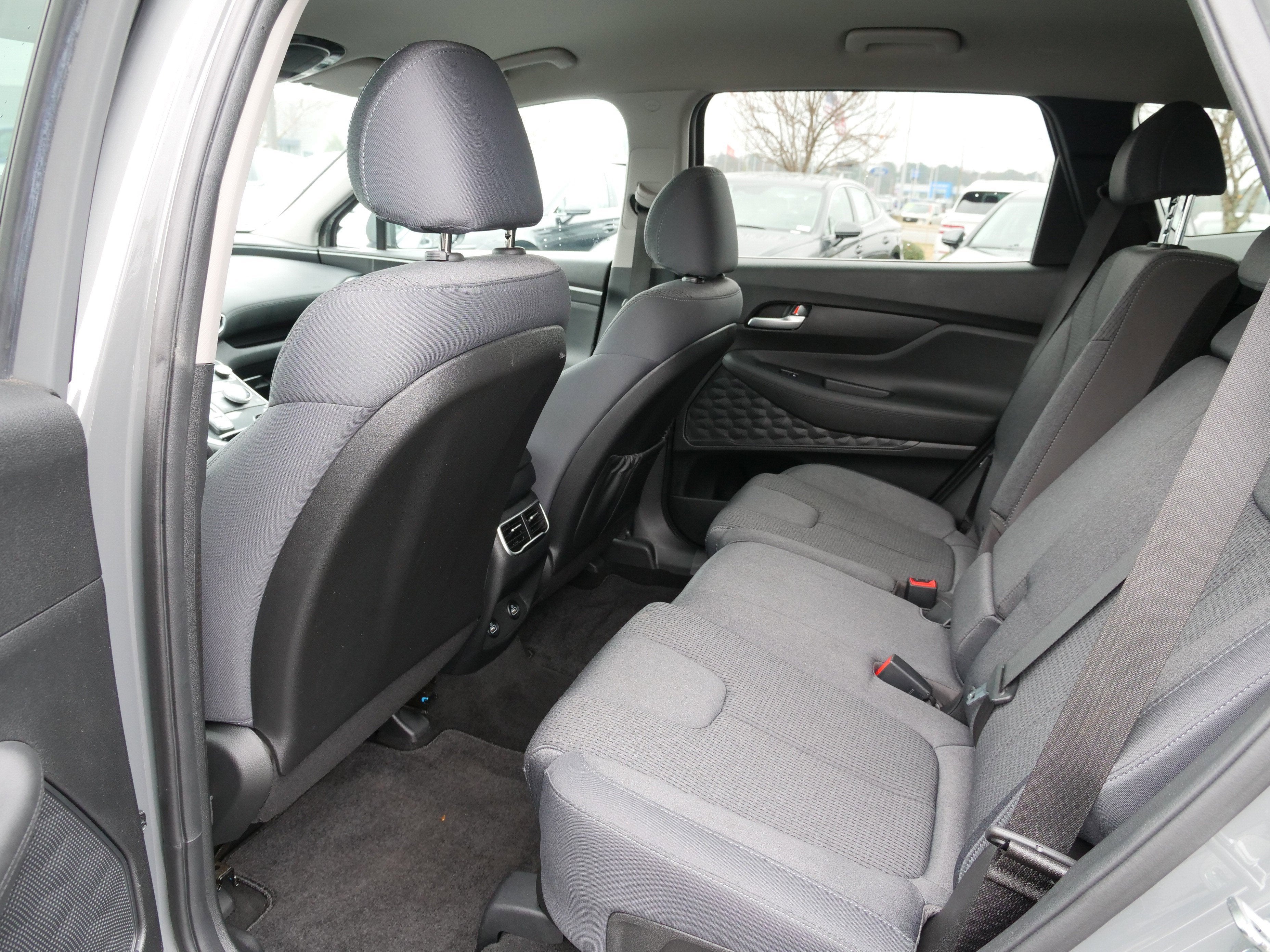 2023 Hyundai Santa Fe SE