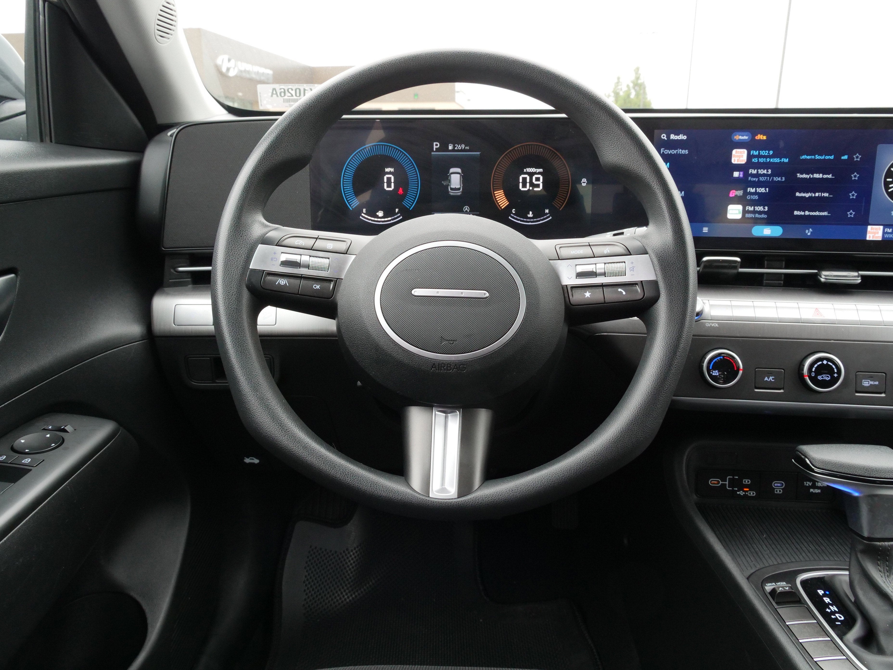 2024 Hyundai Kona SE