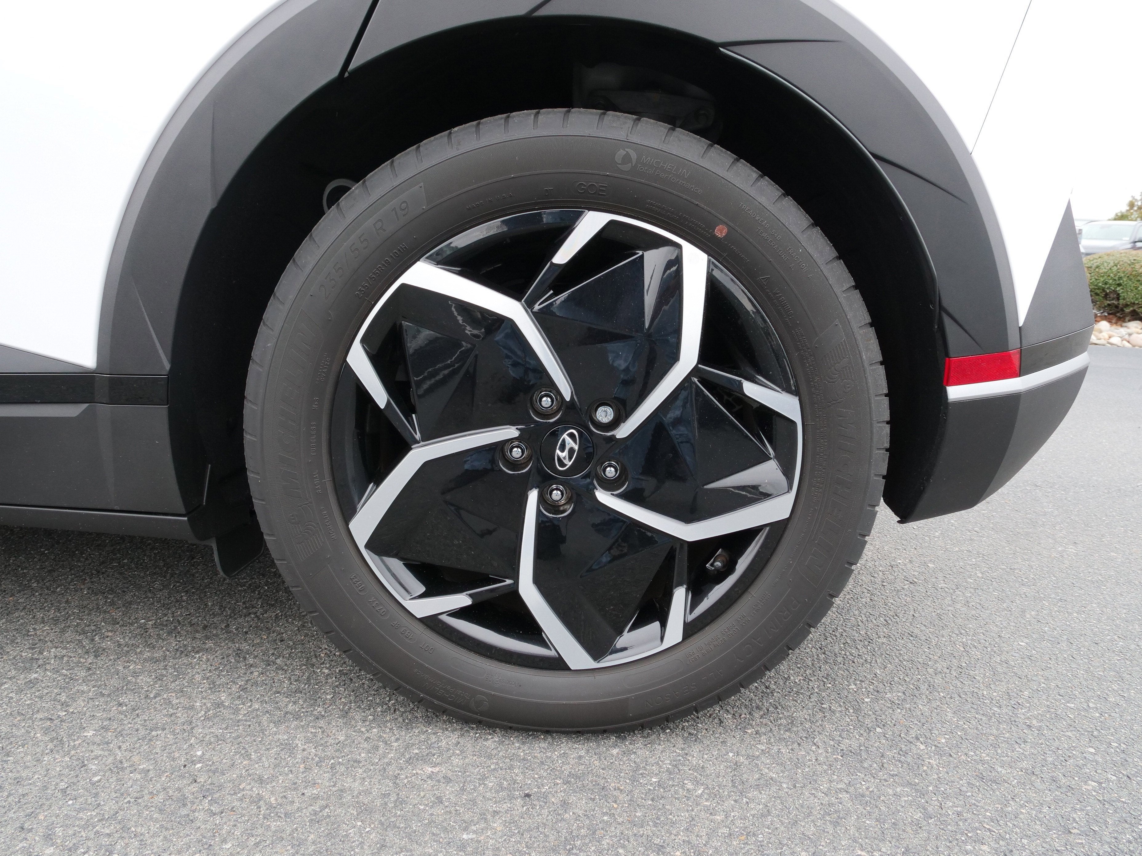 2023 Hyundai IONIQ 5 SE