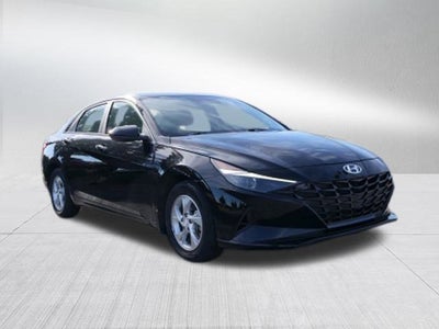 2023 Hyundai Elantra SE