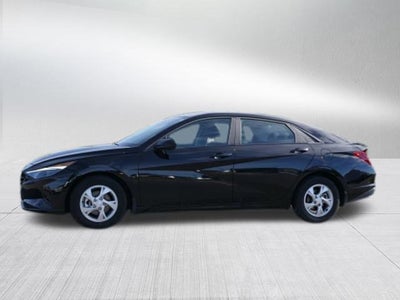 2023 Hyundai Elantra SE
