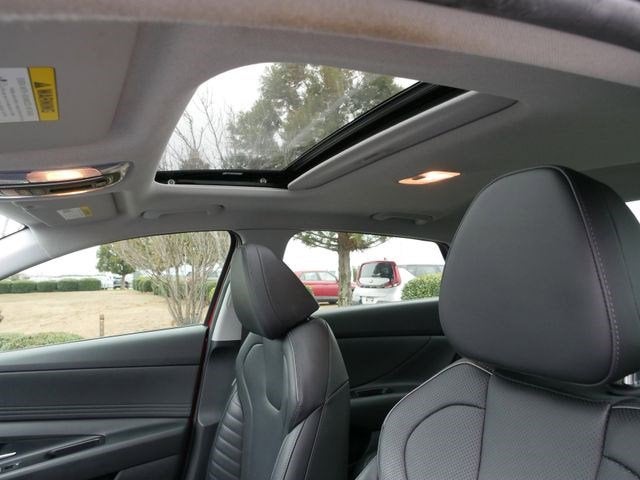 2022 Hyundai Elantra Limited