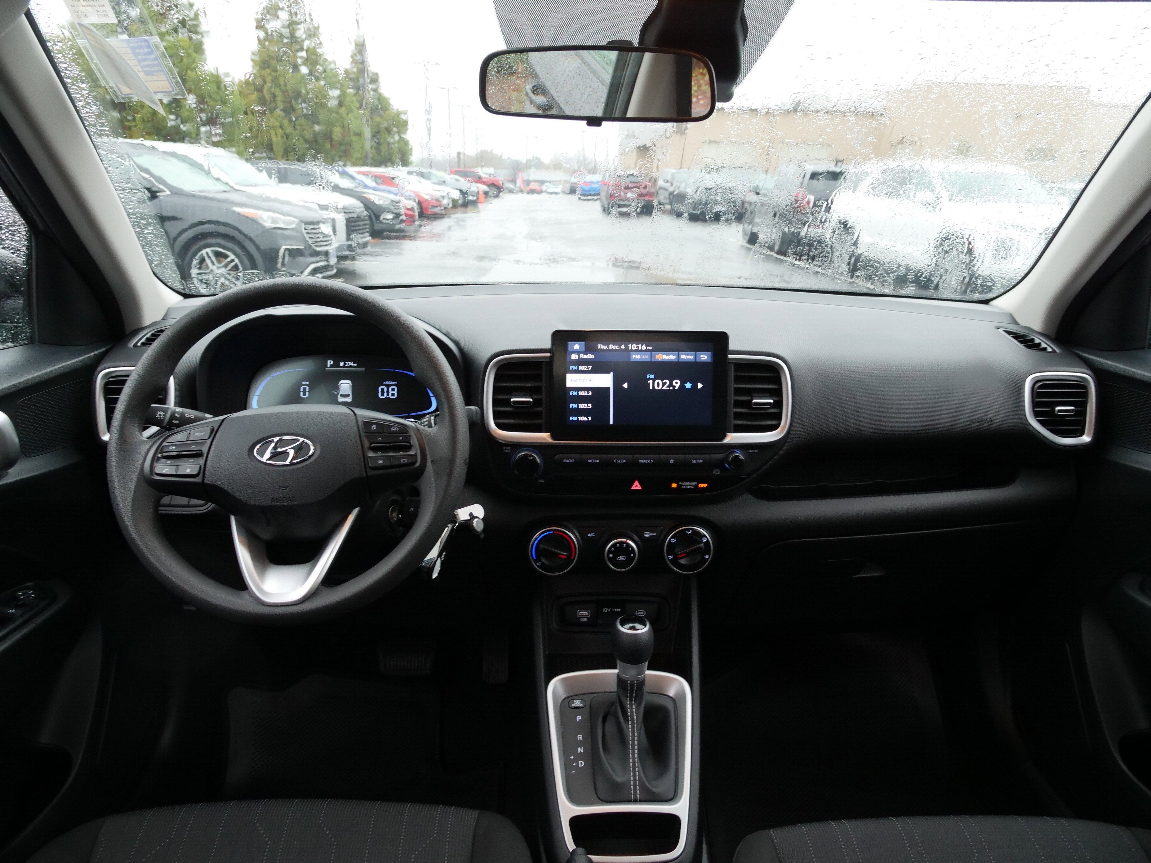 2024 Hyundai Venue SE