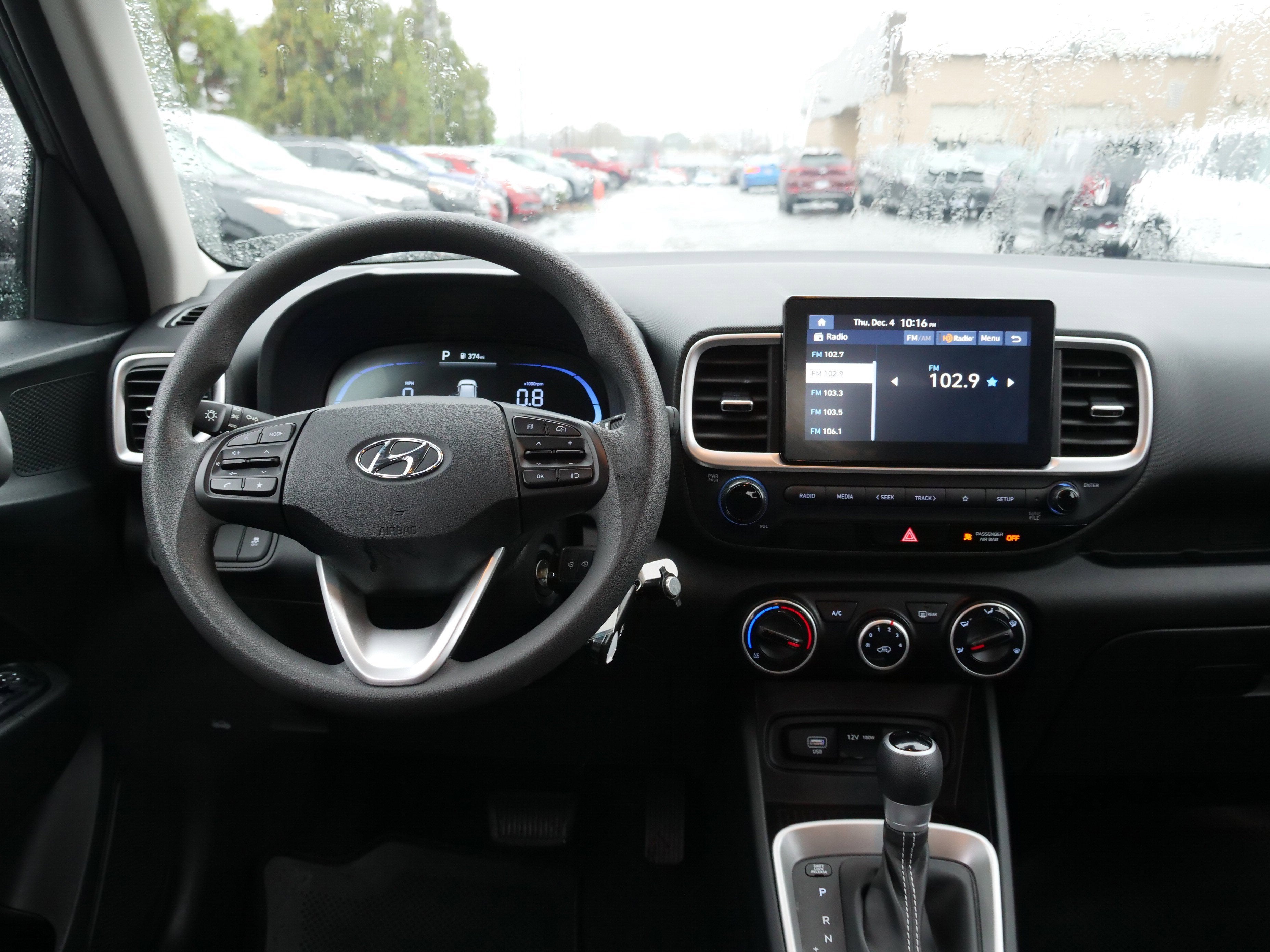 2024 Hyundai Venue SE