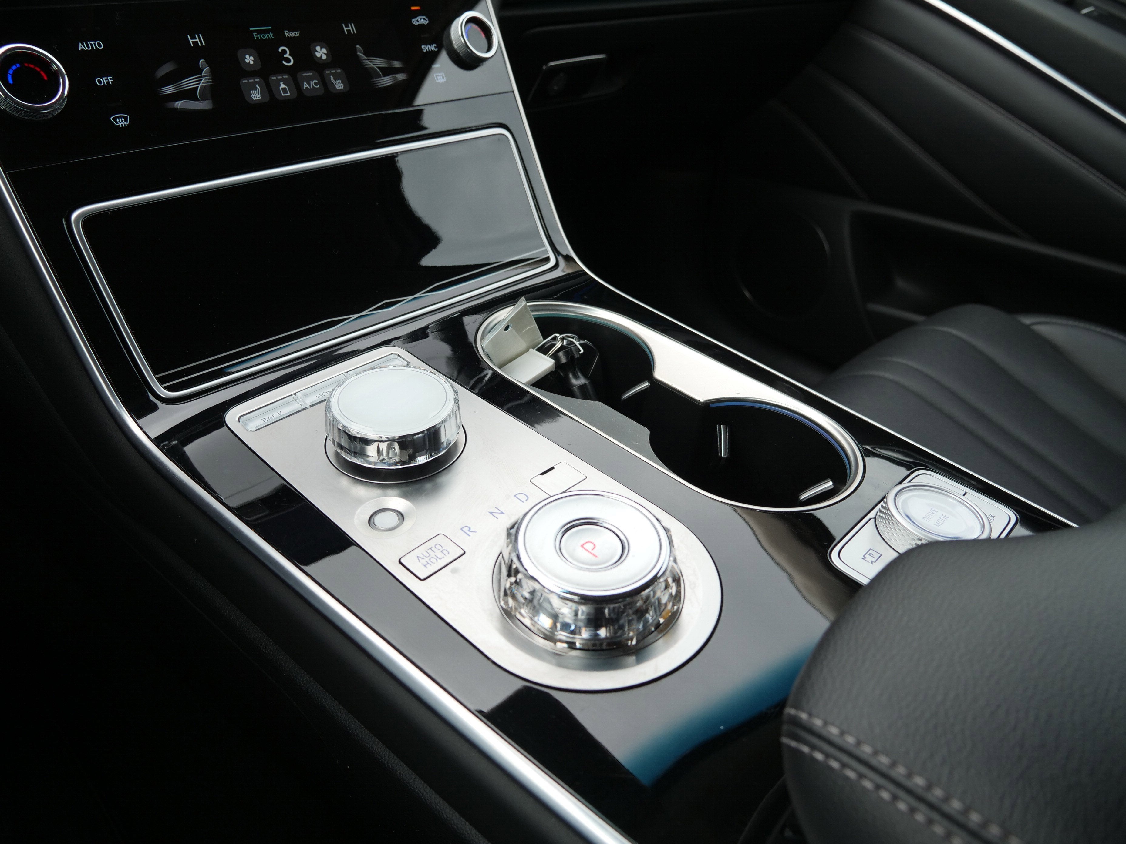 2025 Genesis GV80 Standard